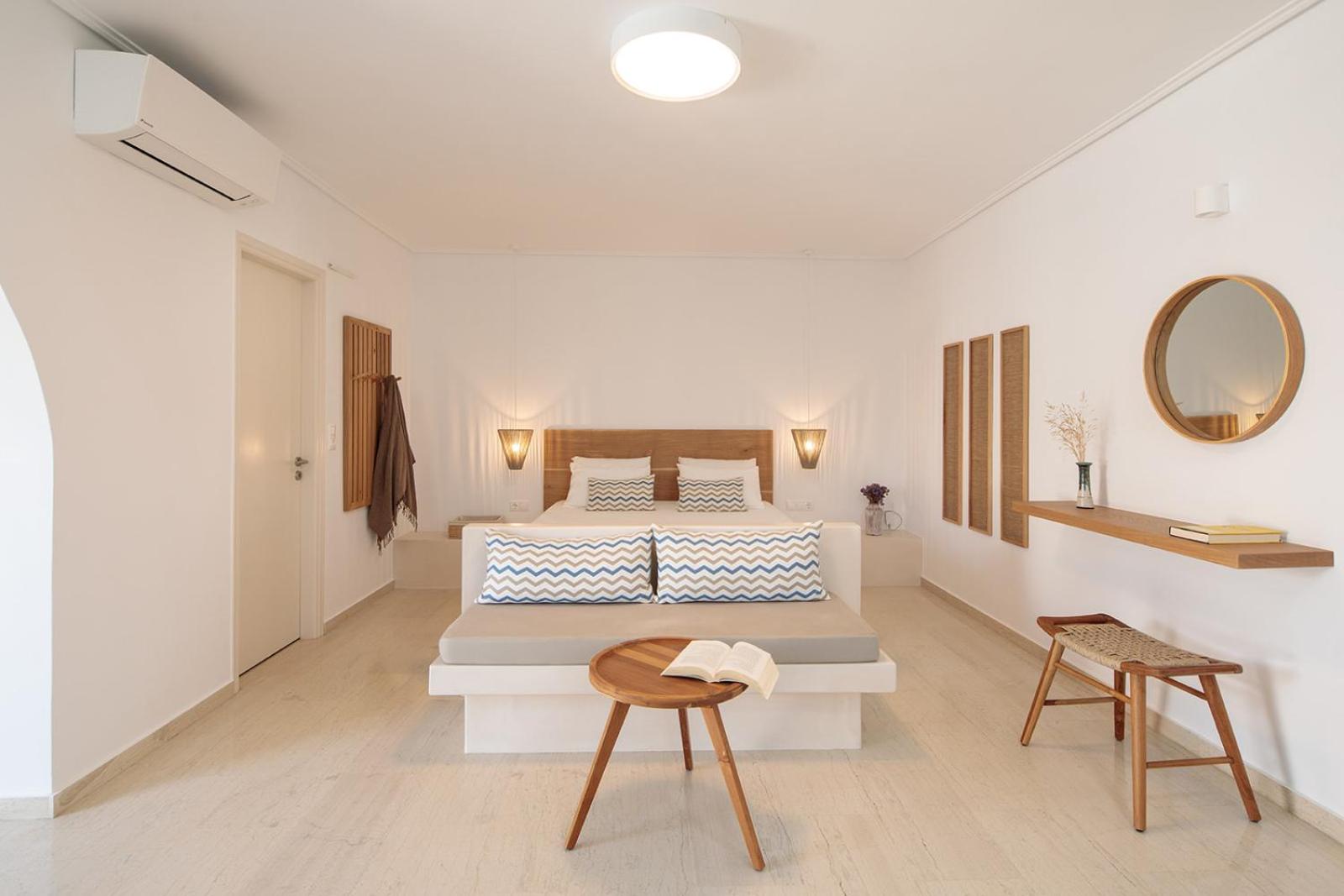 Junior Suite with Sea View & Hot Tub - Photo 16