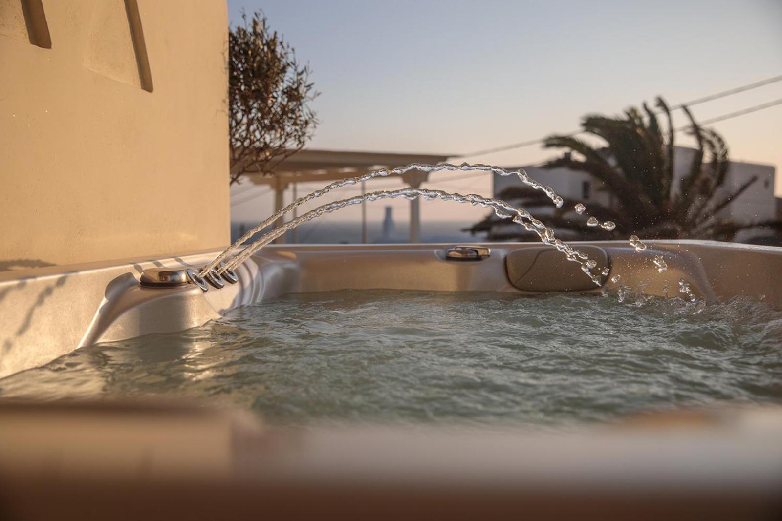 Junior Suite with Sea View & Hot Tub - Photo 12
