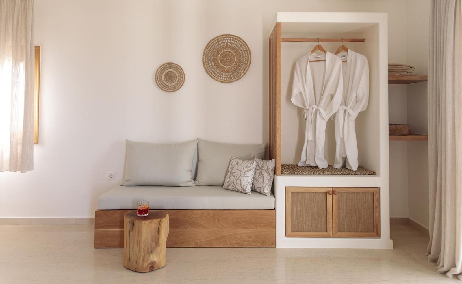 Junior Suite with Sea View - Photo 16