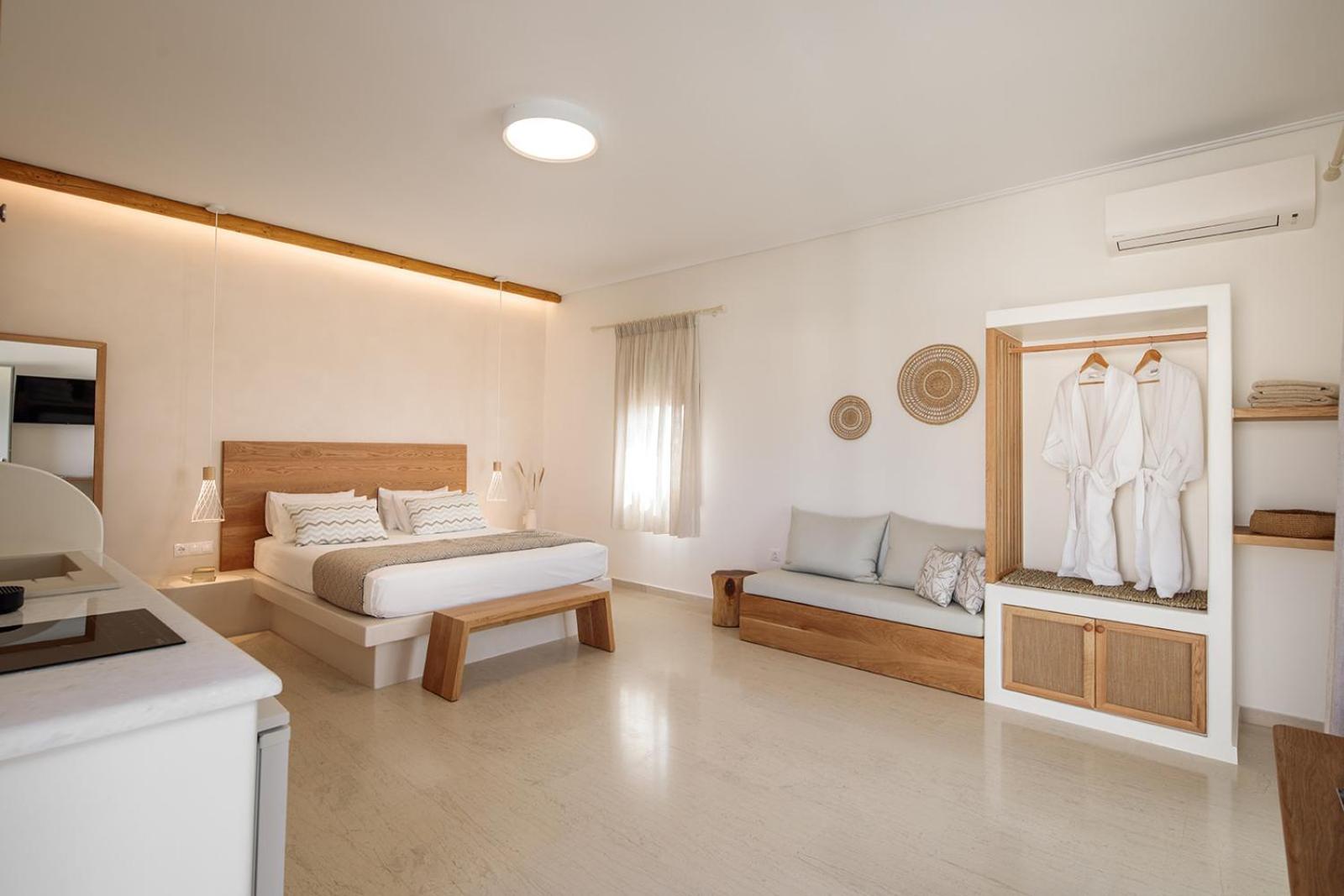 Junior Suite with Sea View - Photo 4