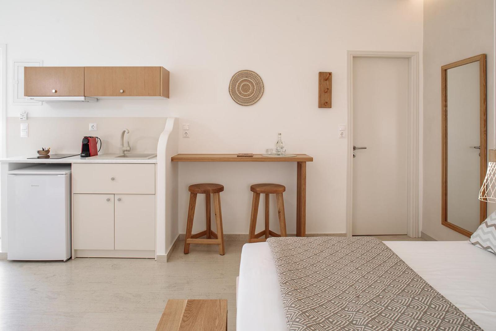Junior Suite with Sea View - Photo 12