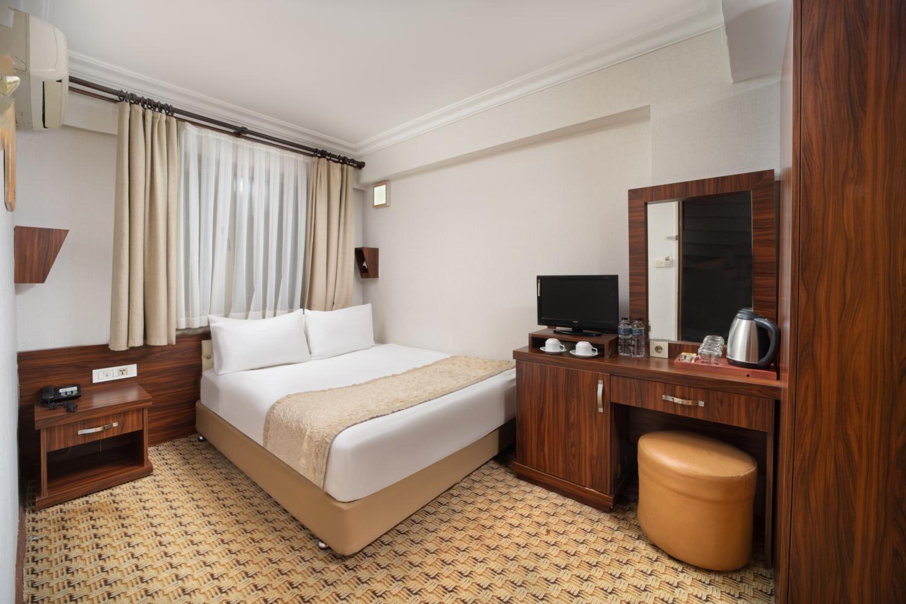 Special Offer - Economy Double Room no View photo 1