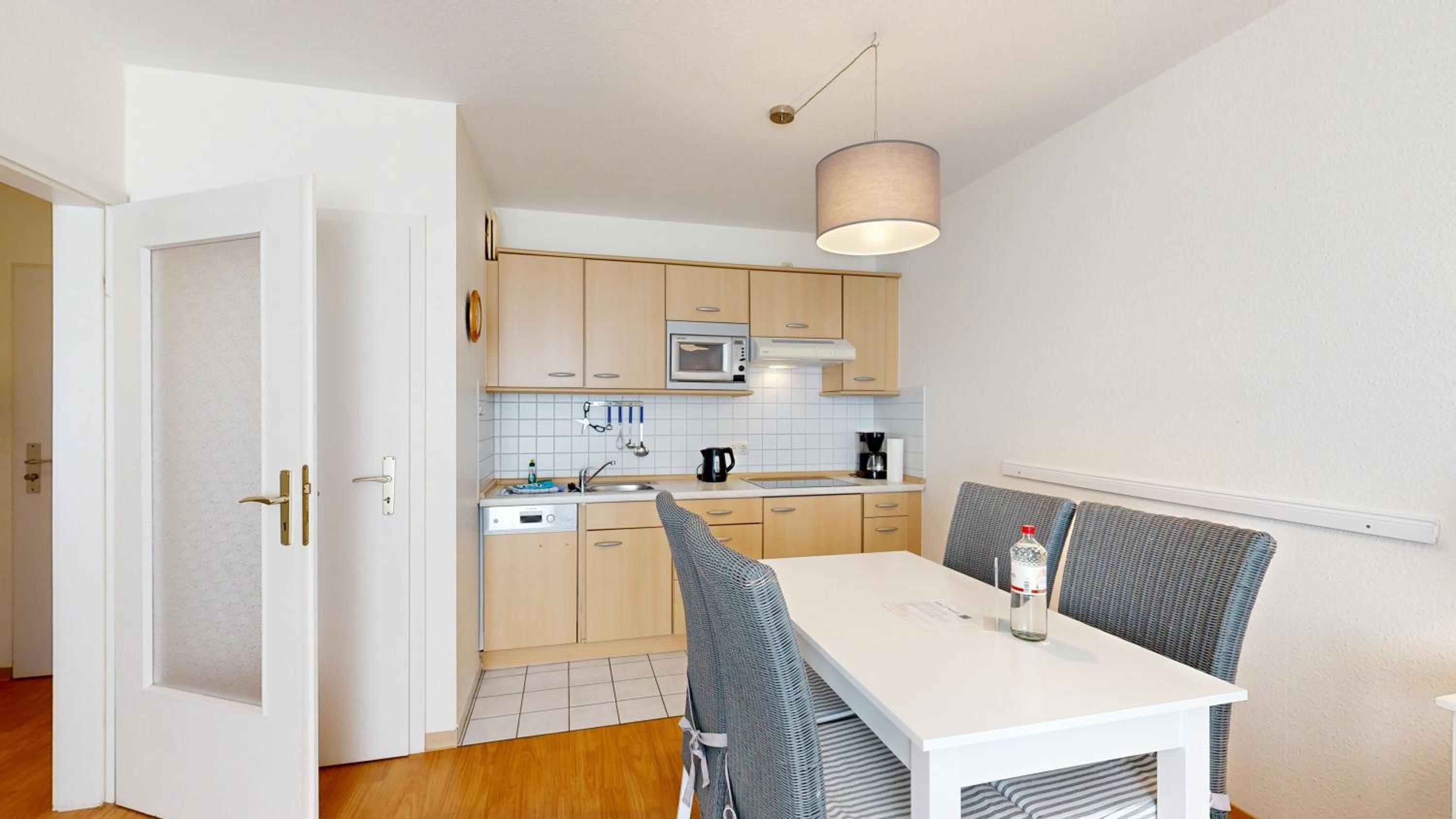 One-Bedroom Apartment with Balcony - 01 photo 3