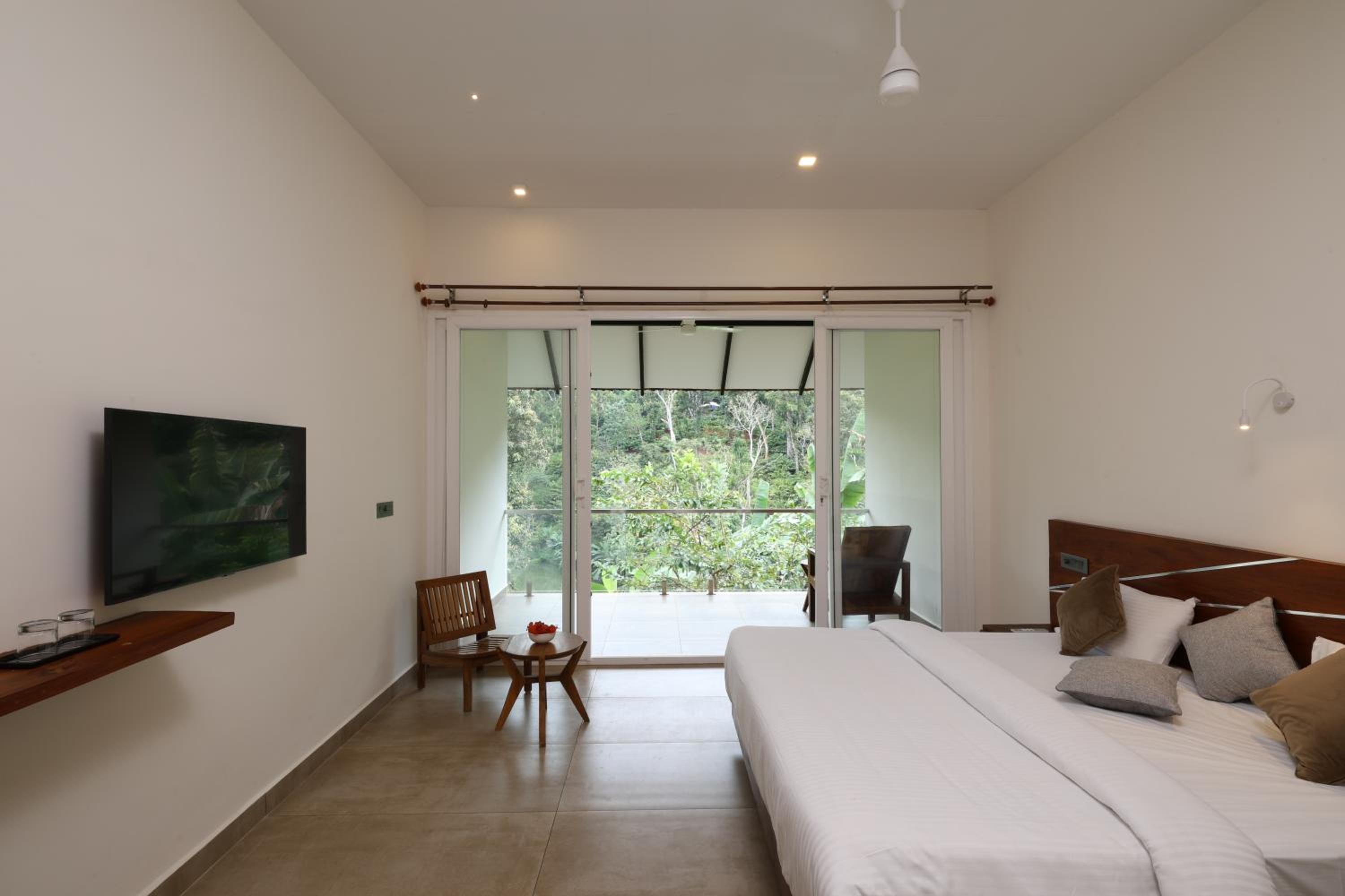 King Room with Mountain View photo 2