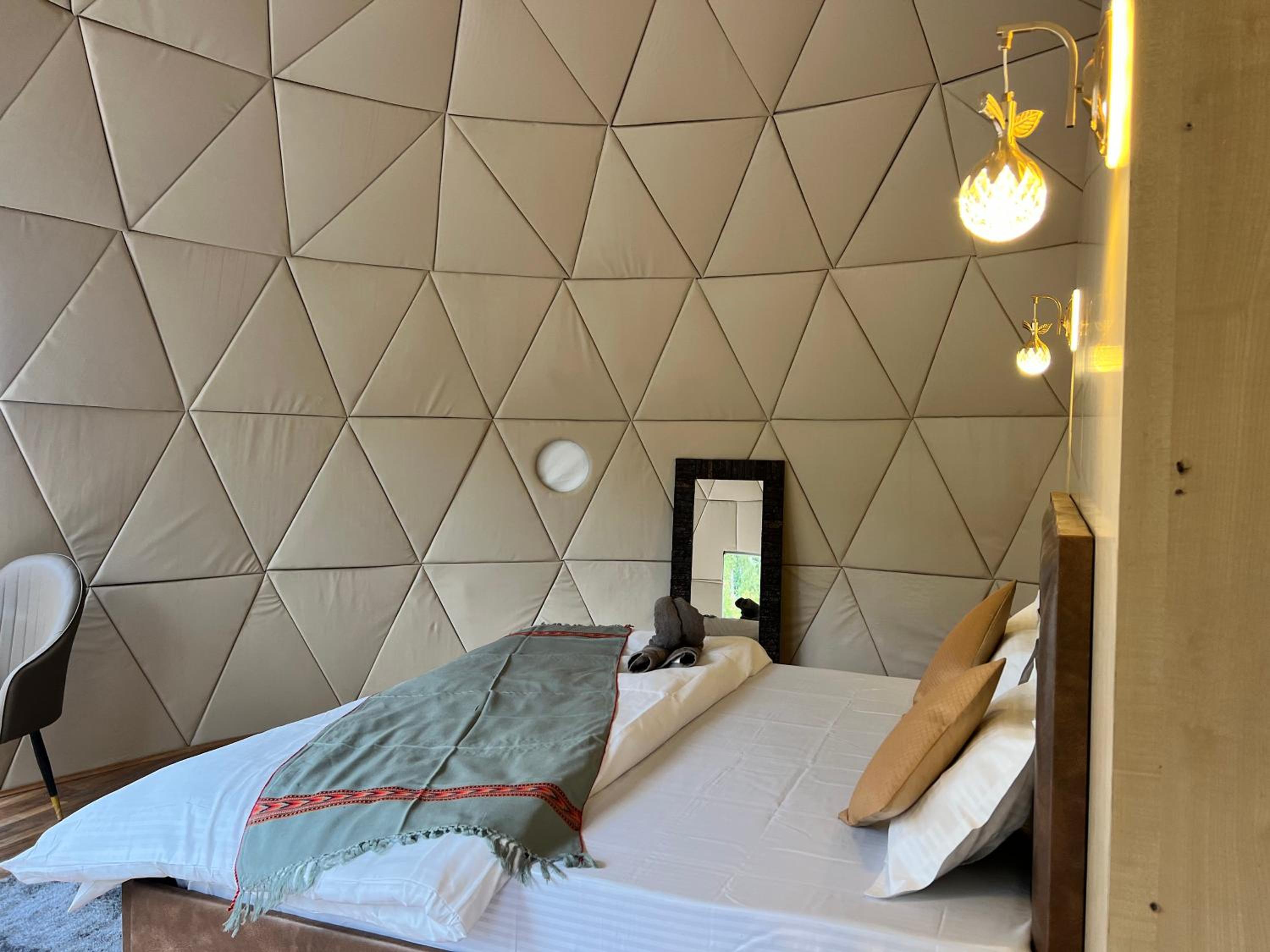 King Room with Mountain View photo 1