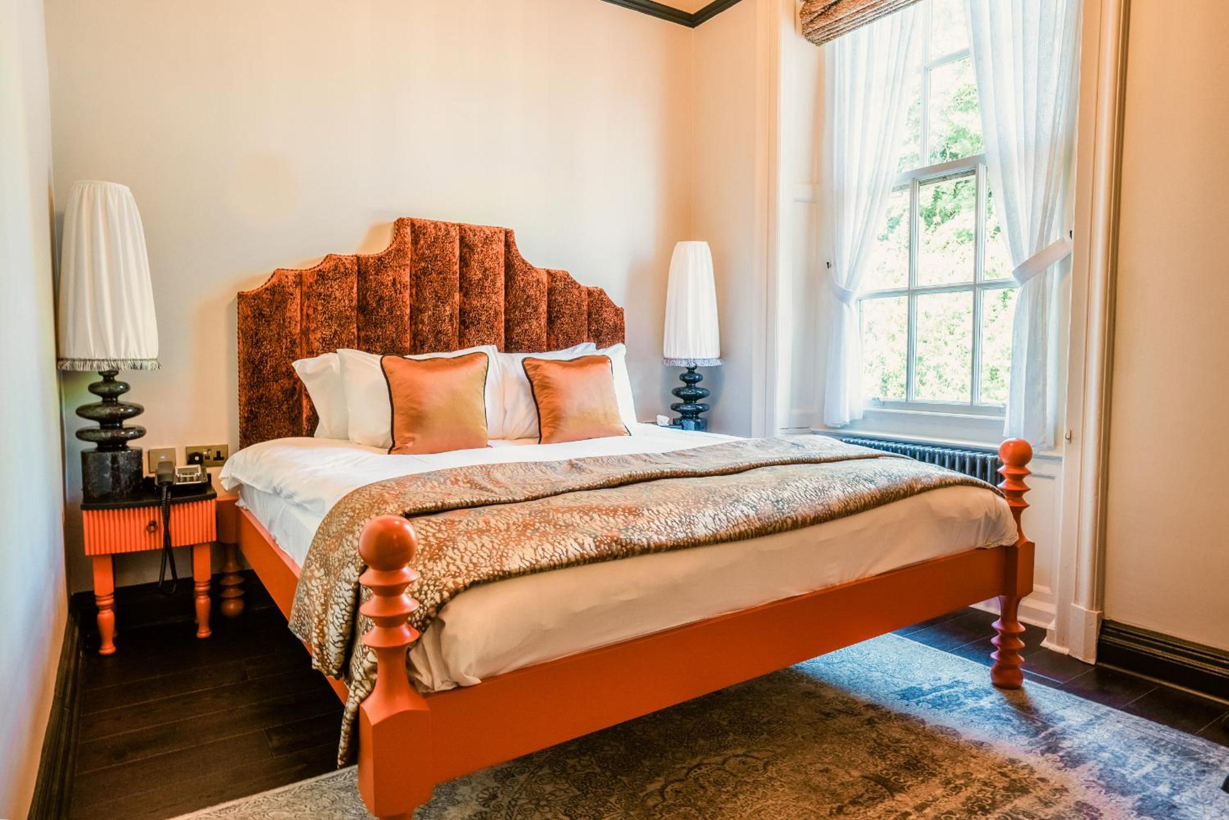 Executive Suite - Photo 1