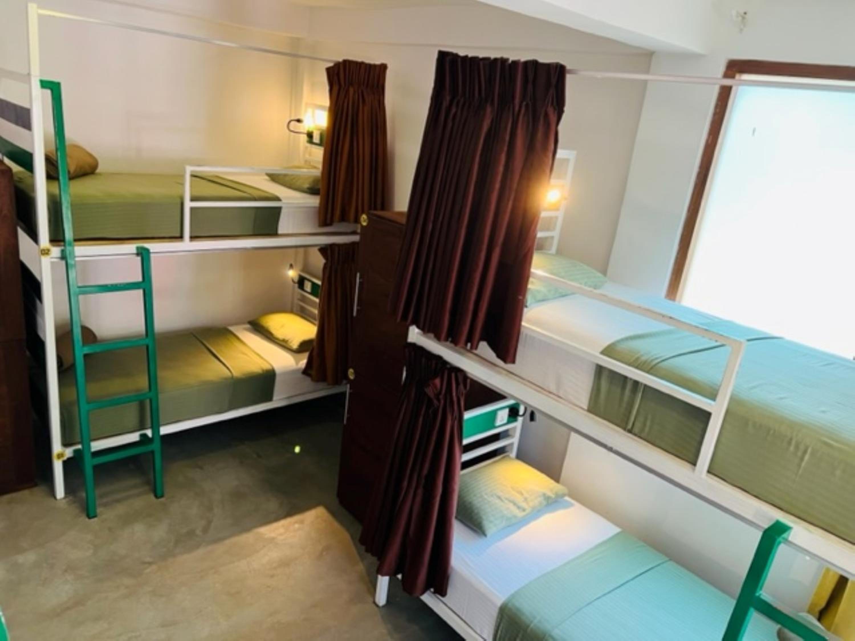 Bed in 6-Bed Mixed Dormitory Room photo 2