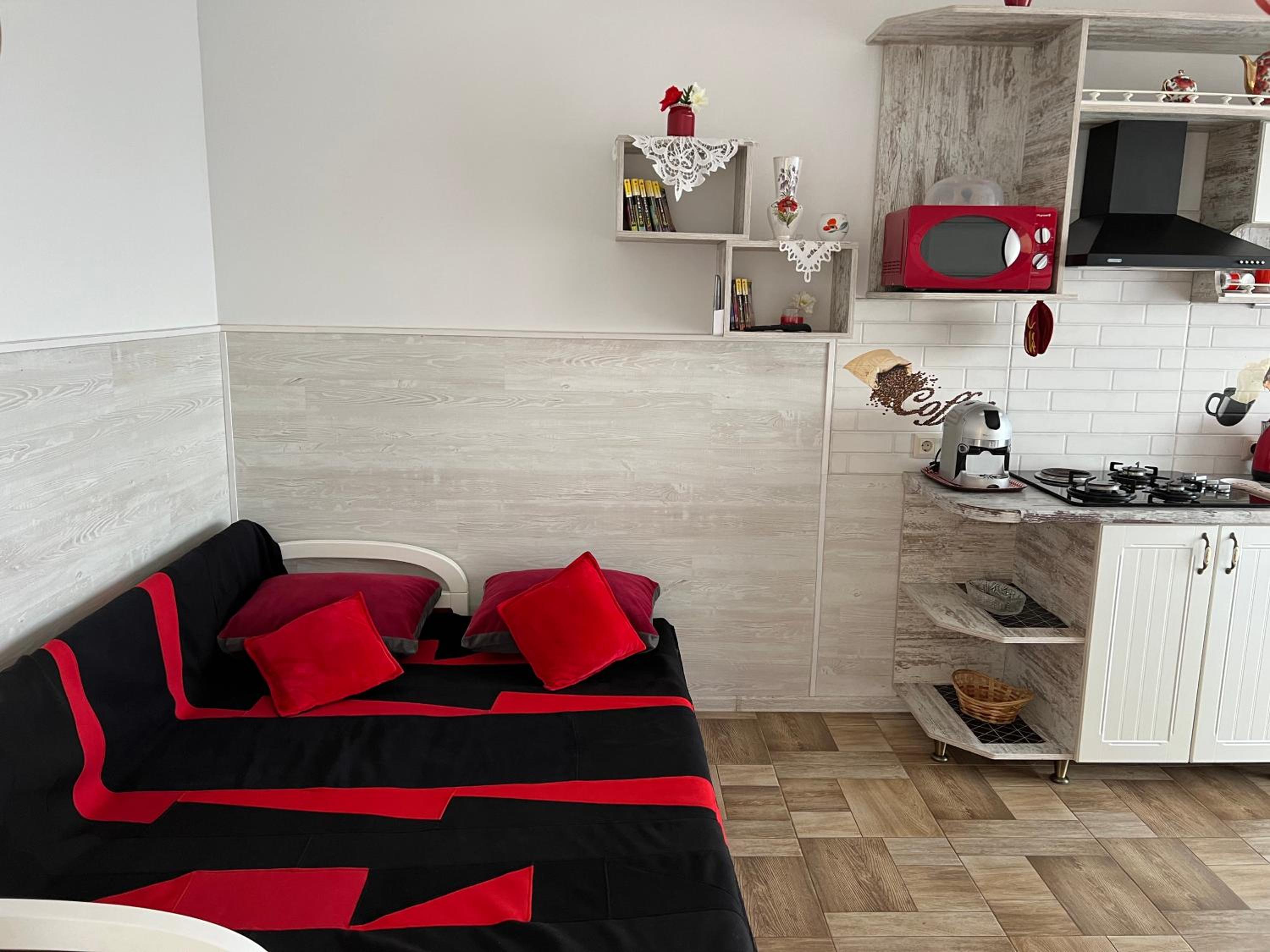 One-Bedroom Apartment photo 2