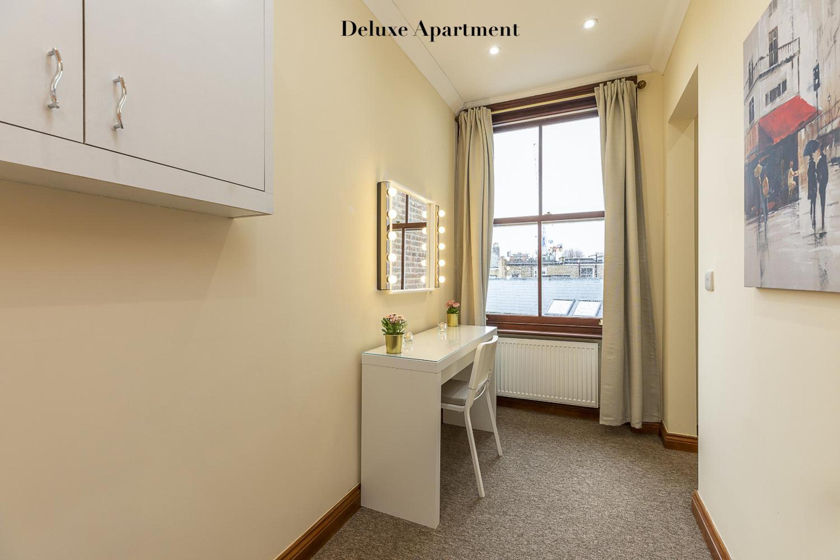Two-Bedroom Deluxe Apartment photo 1