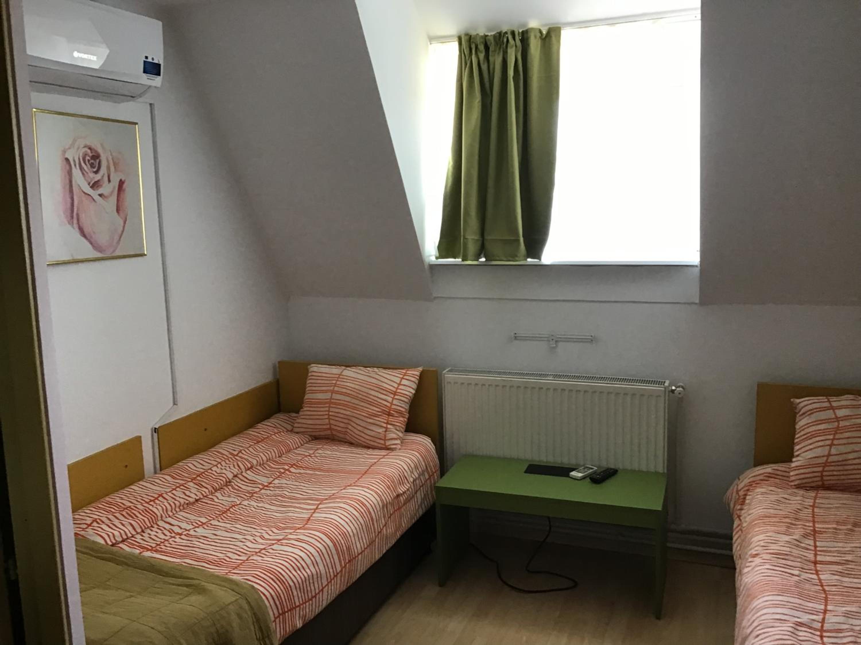 Triple Room - Photo 6