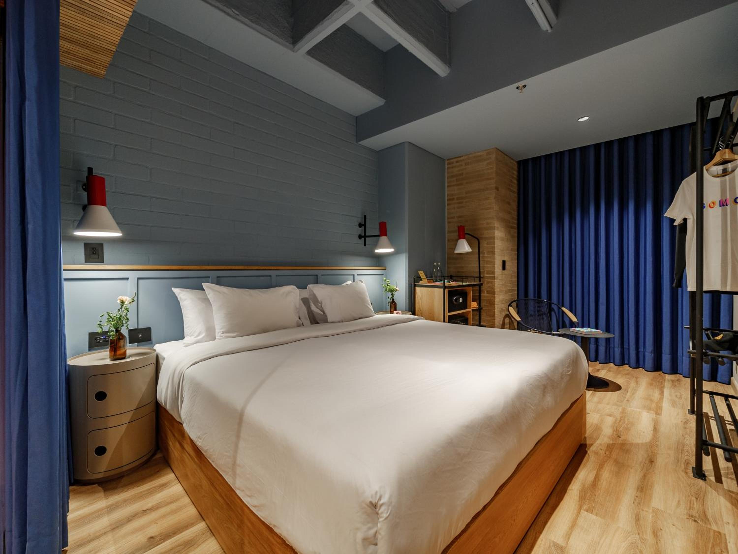 Standard Double Room with King Bed
