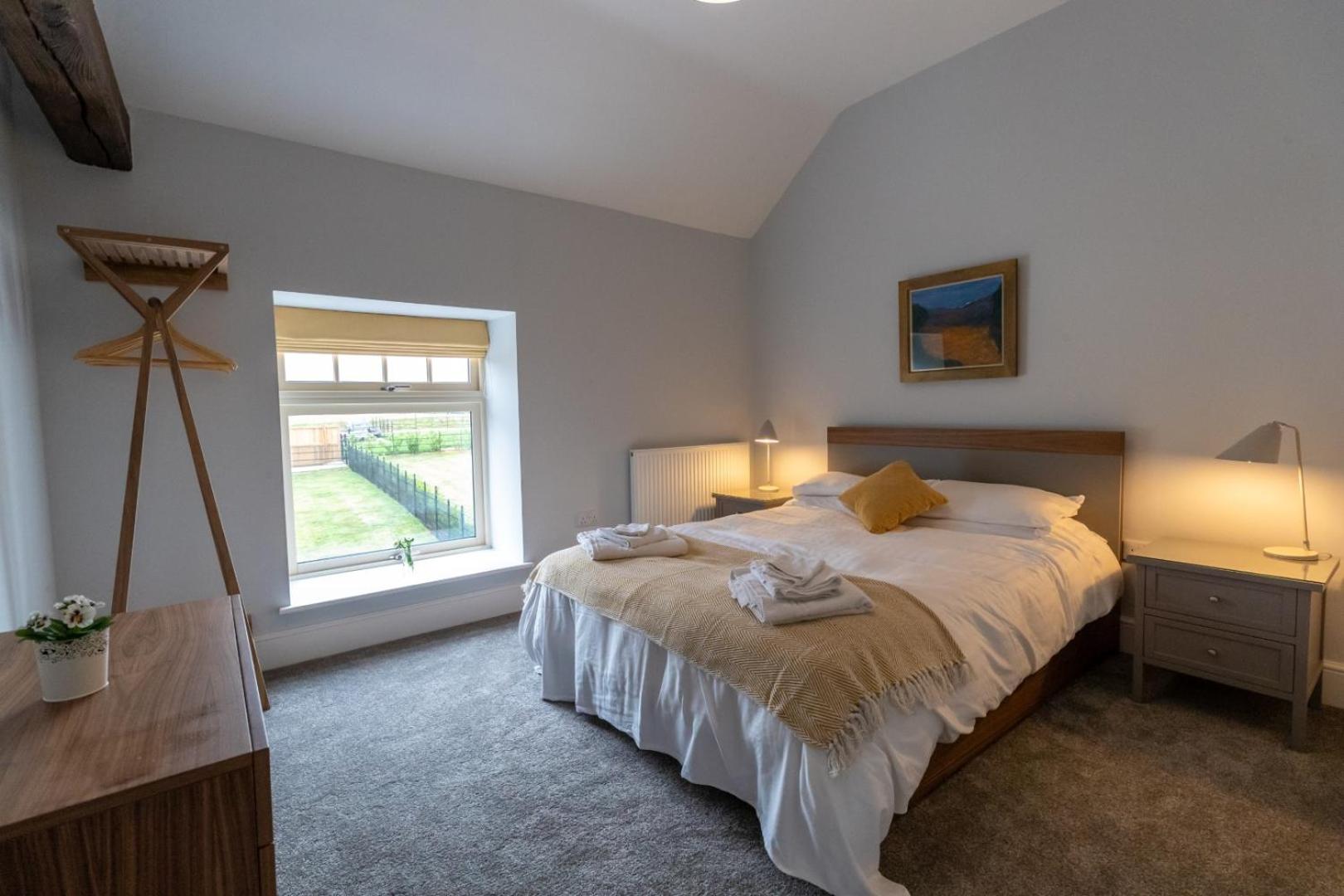Three-Bedroom House photo 2