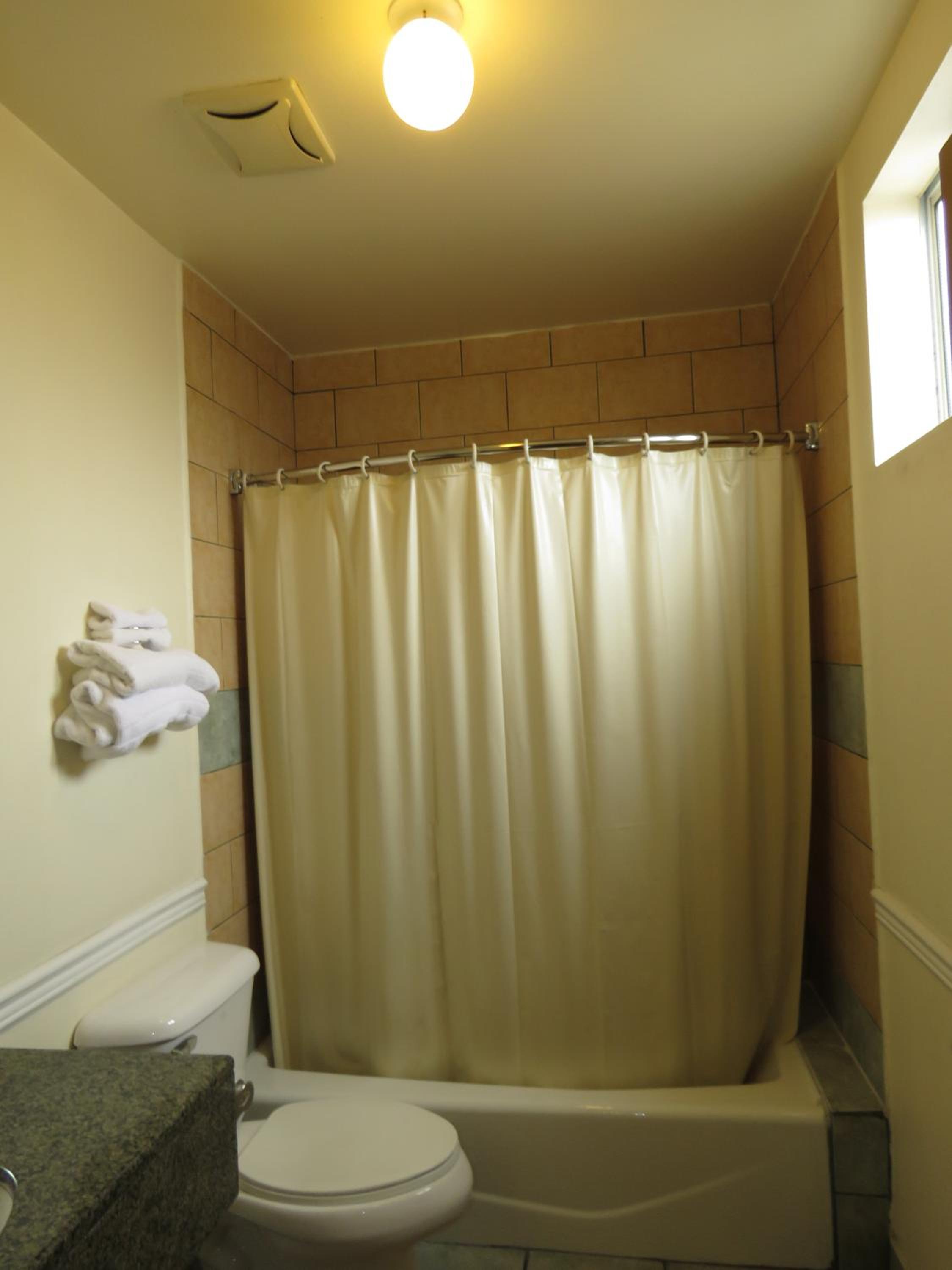 Queen Room - Photo 3