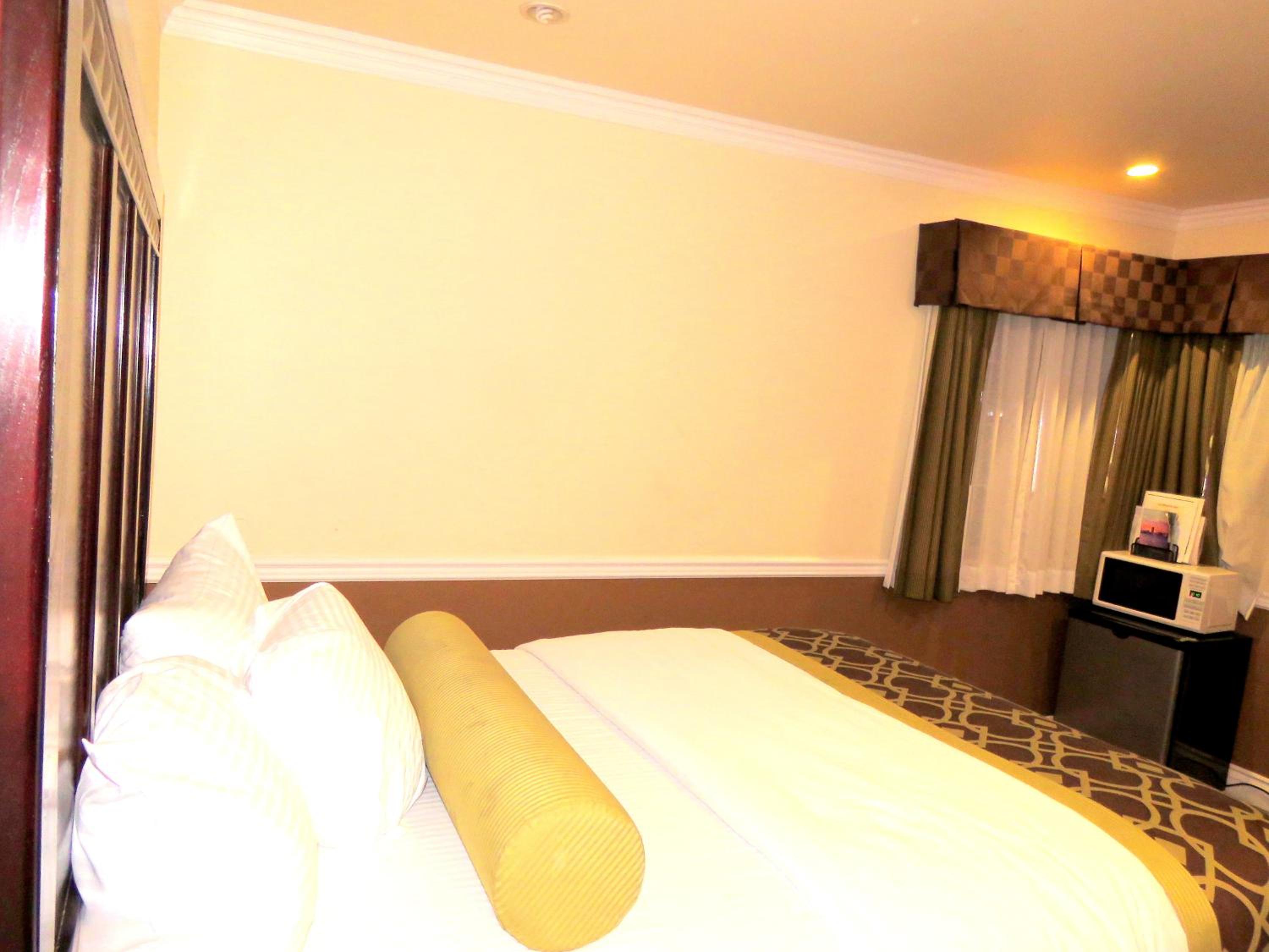 Queen Room - Photo 9