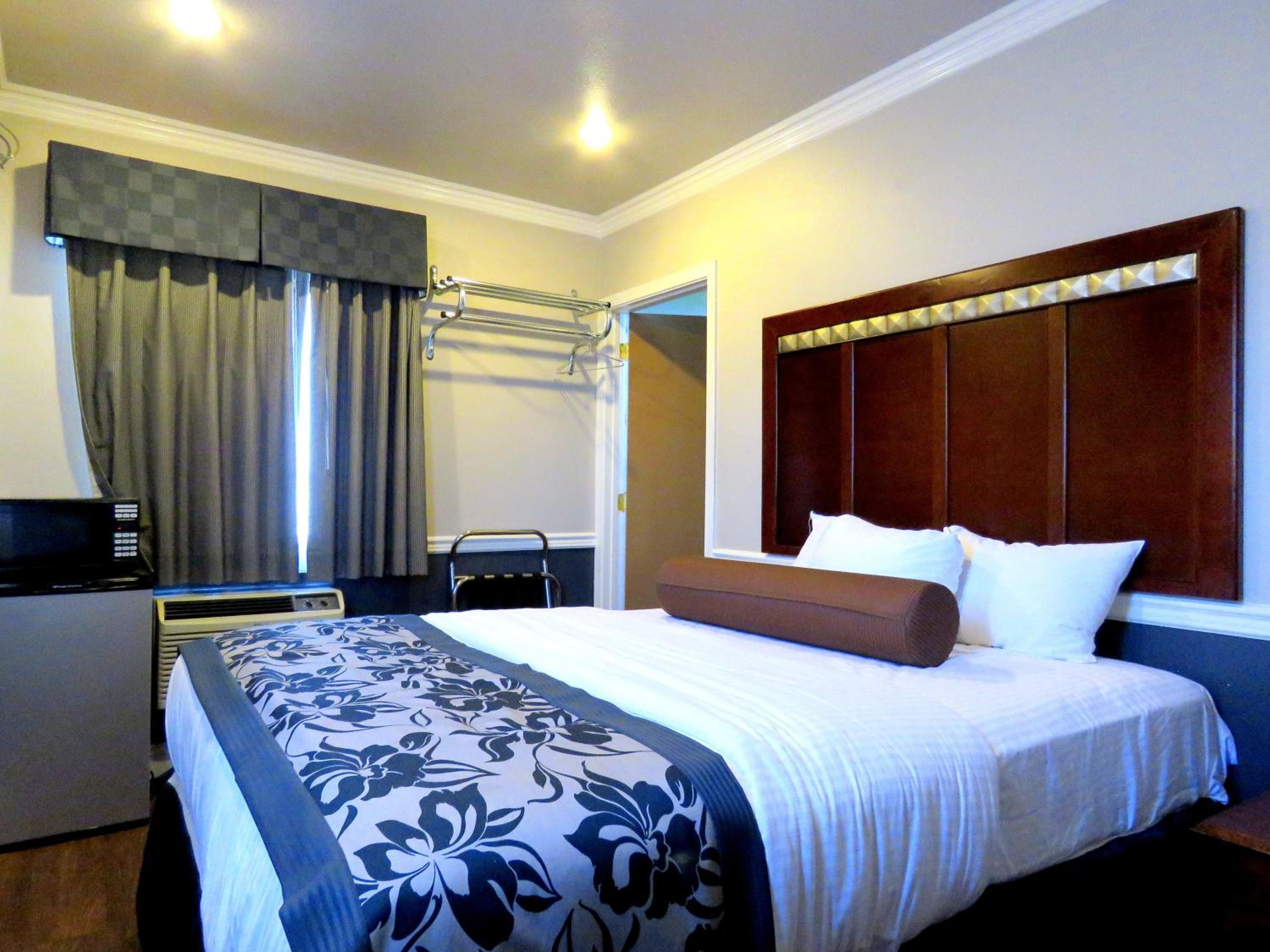 Queen Room - Photo 1