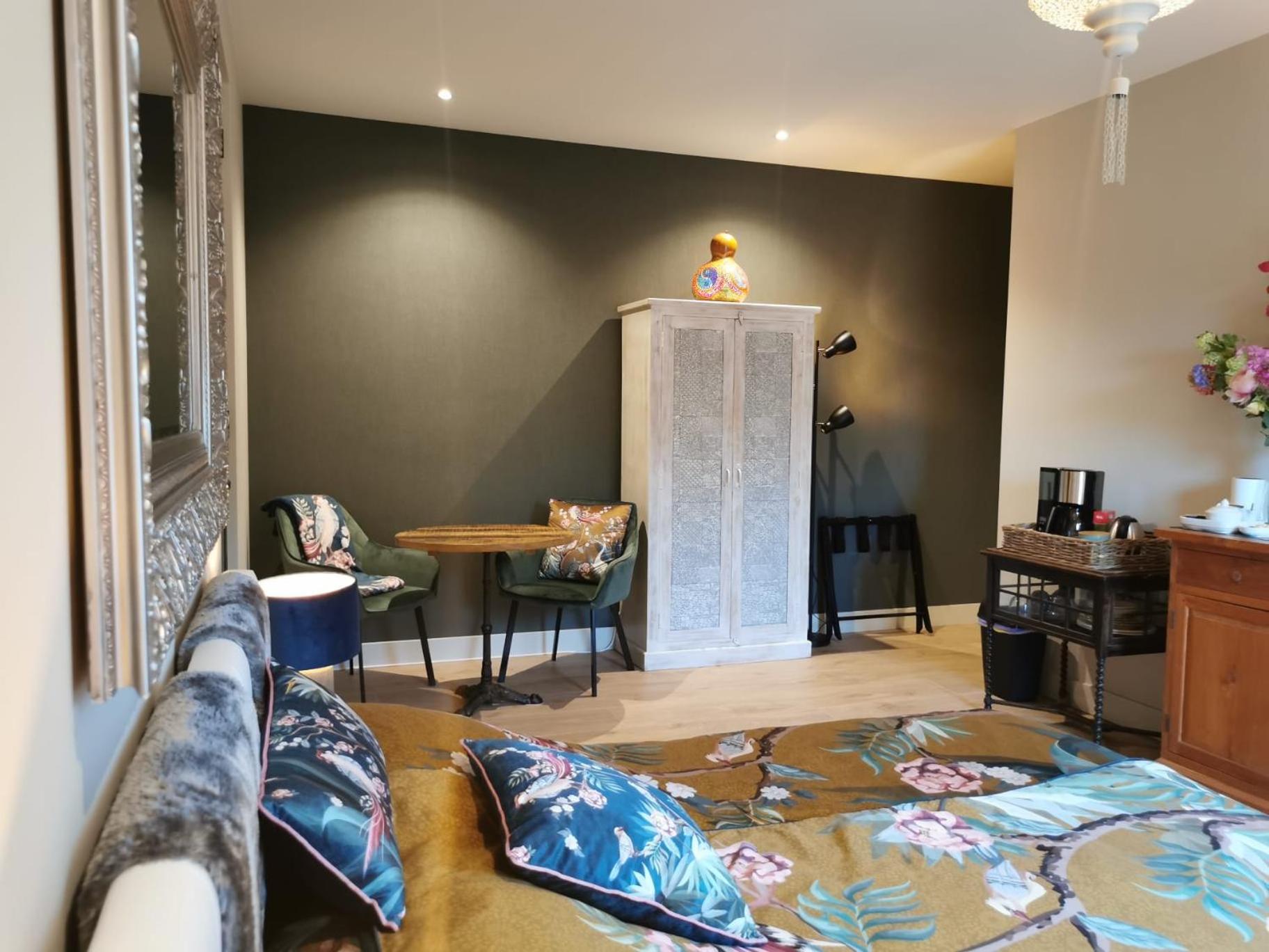 Deluxe Double Room With Shower photo 2