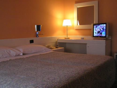 Double Room - Photo 3