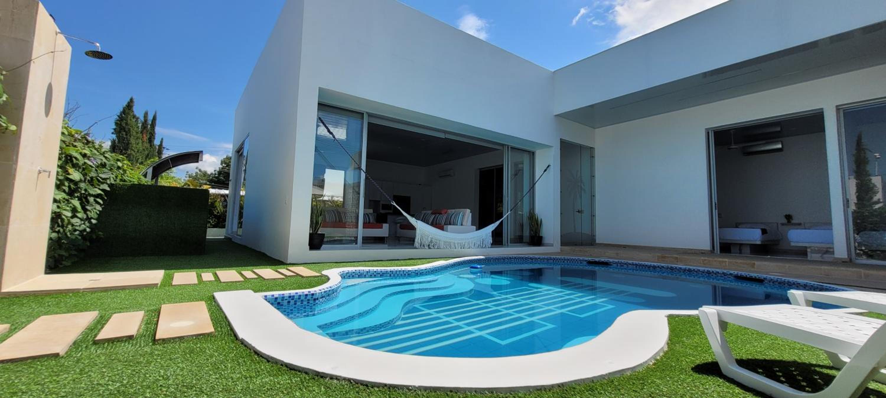 Villa photo 1