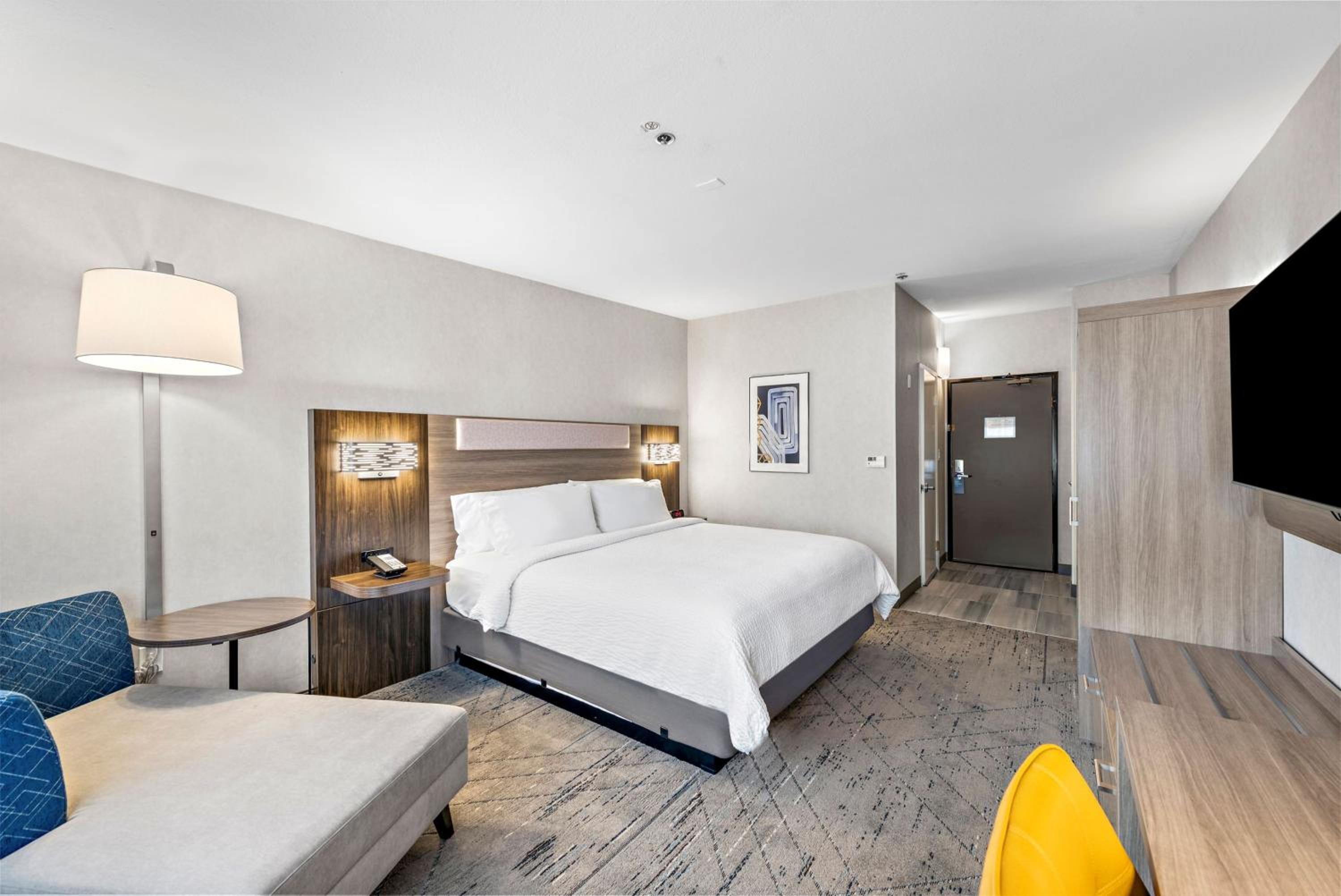 King Room - Mobility Access/Hearing Accessible - Photo 1