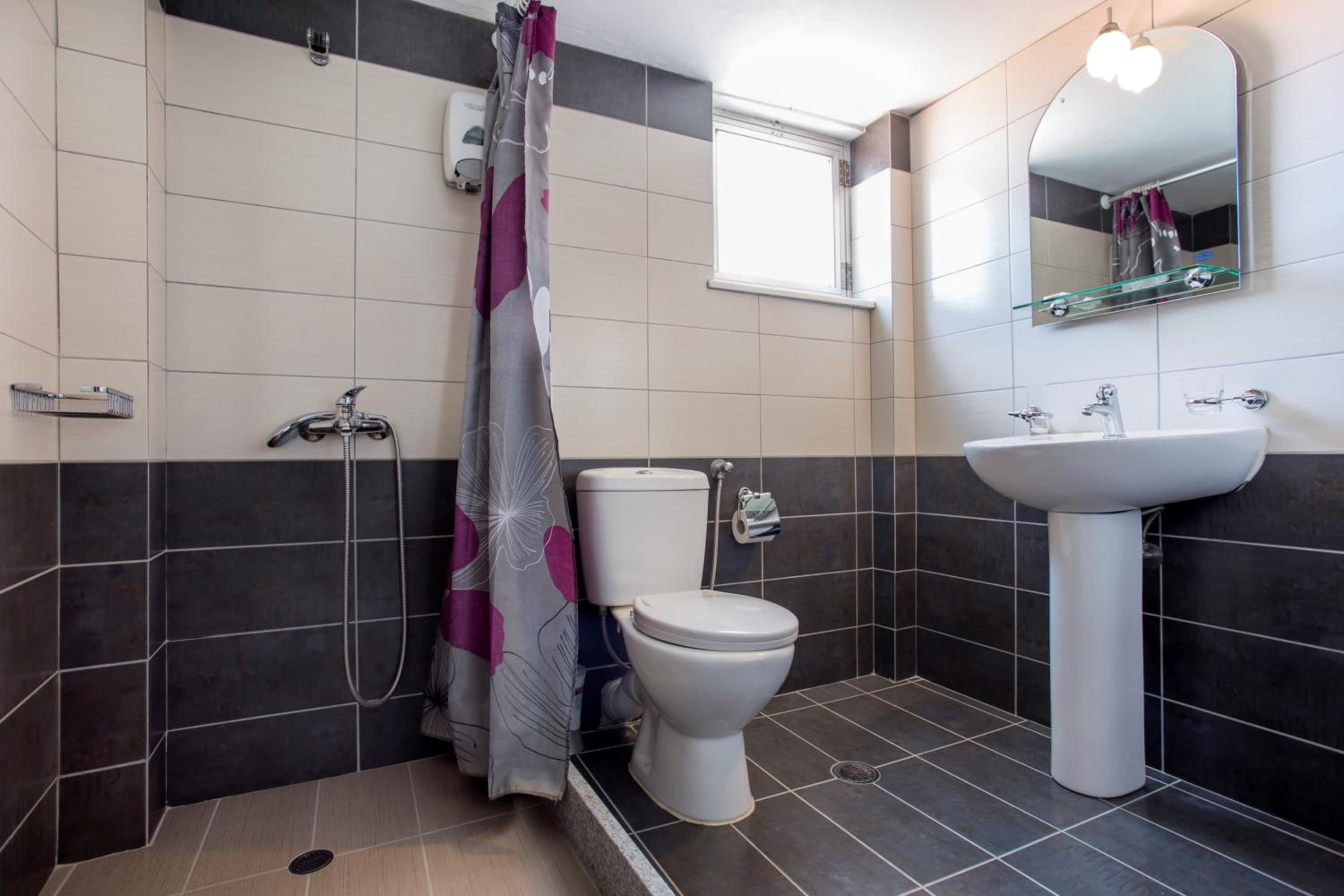 Triple Room - Photo 9