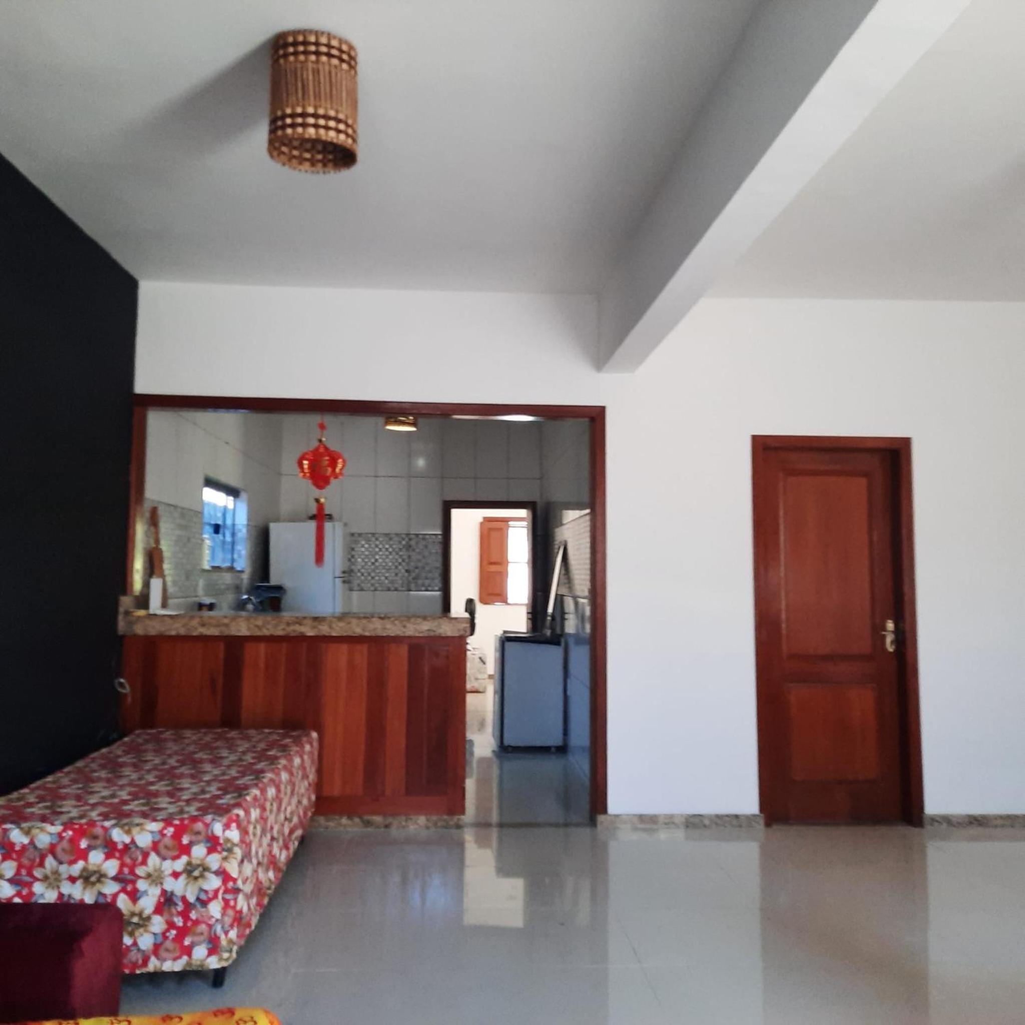 Five-Bedroom House photo 1