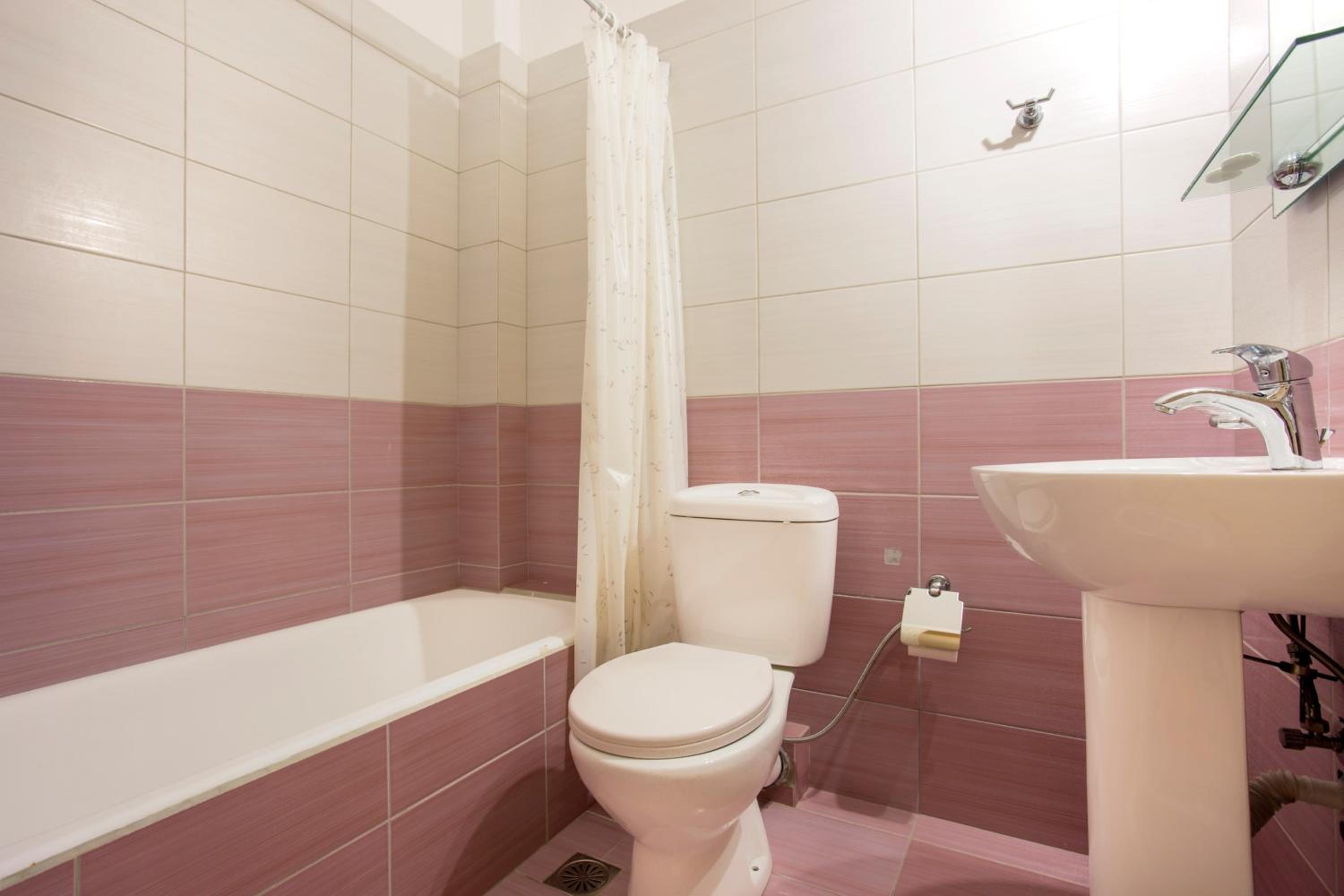 Budget Double or Twin Room - Photo 6