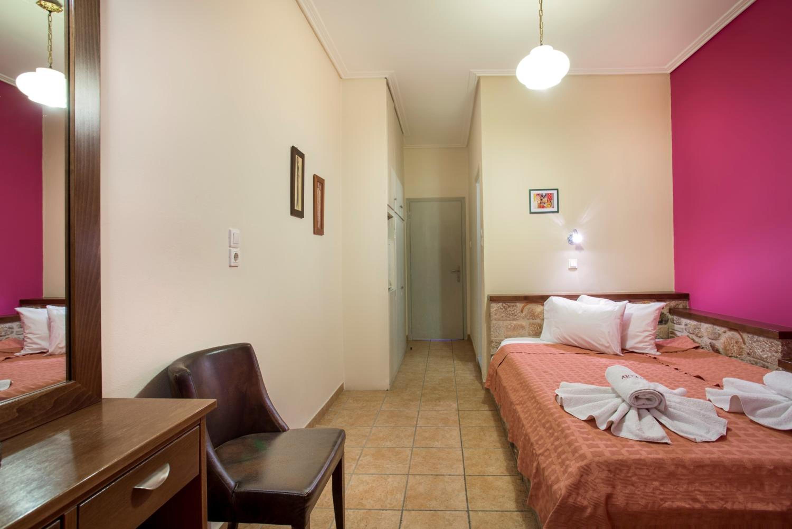 Budget Double or Twin Room - Photo 11