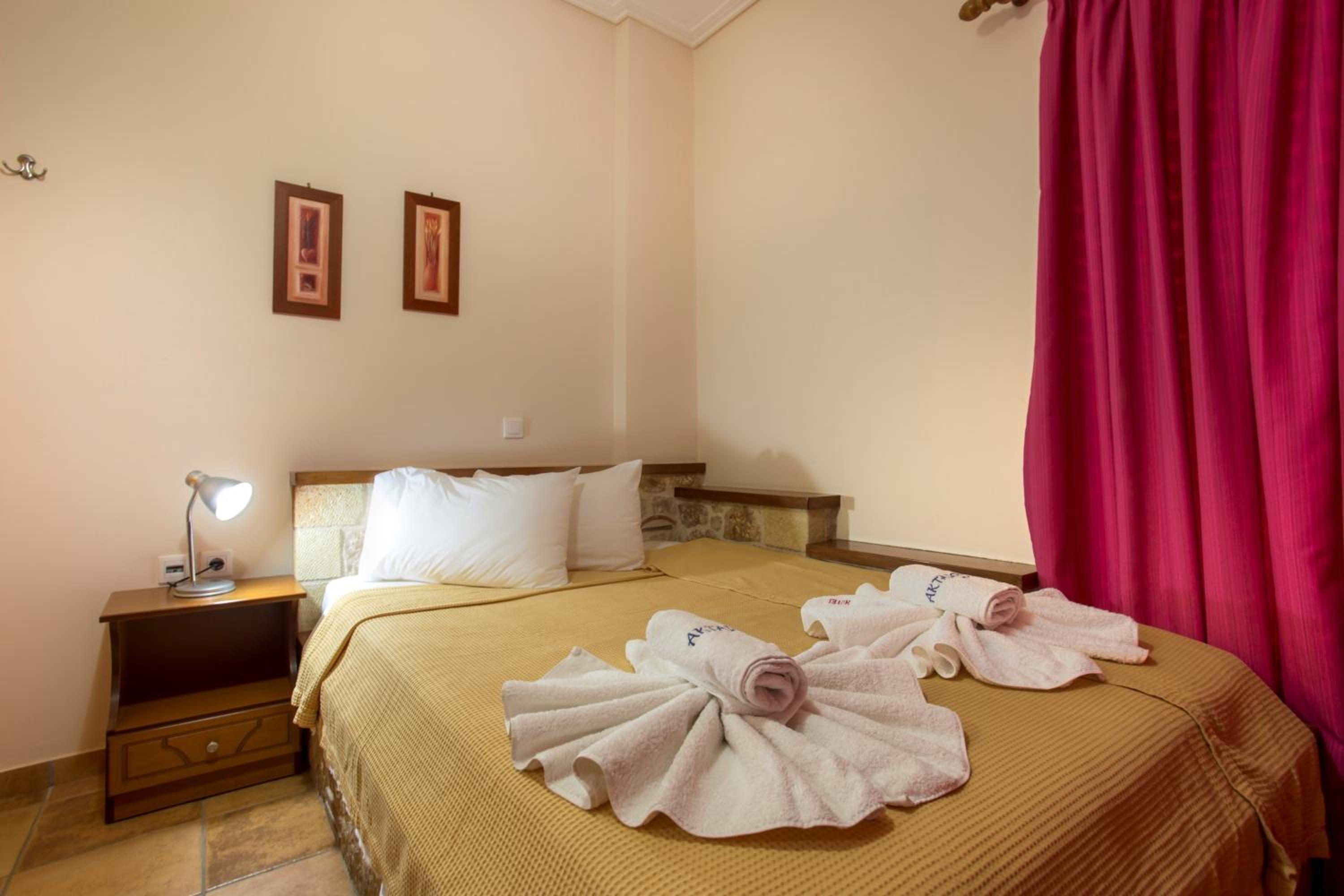 Budget Double or Twin Room - Photo 17