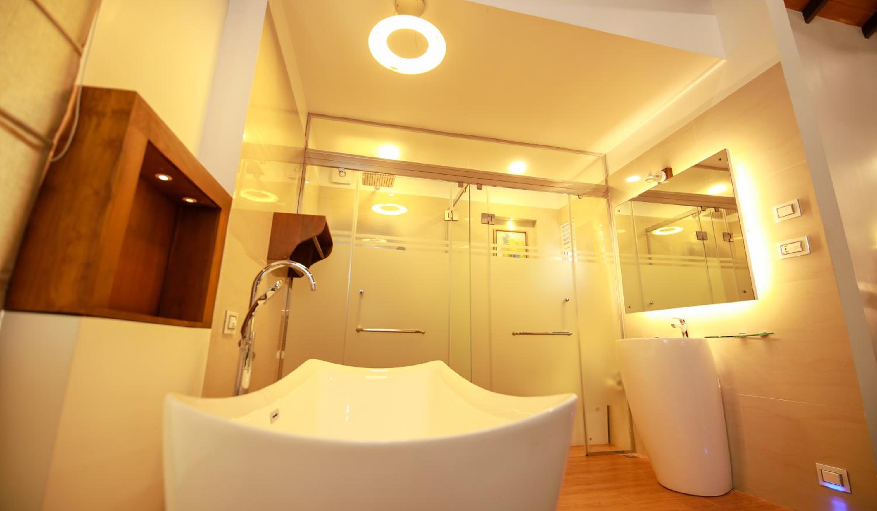 Deluxe Suite - Photo 10