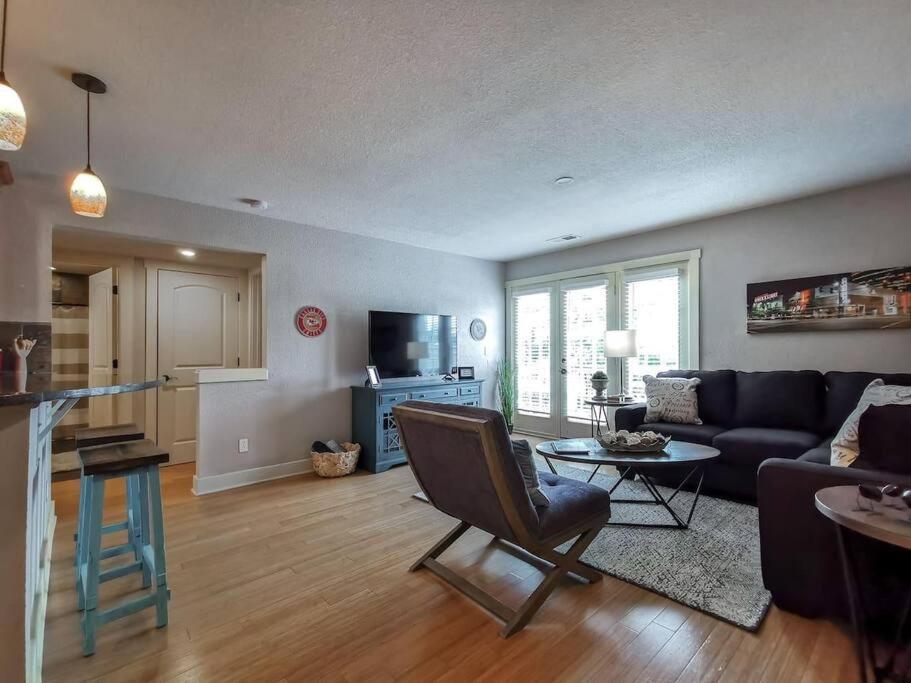 Apartment photo 1