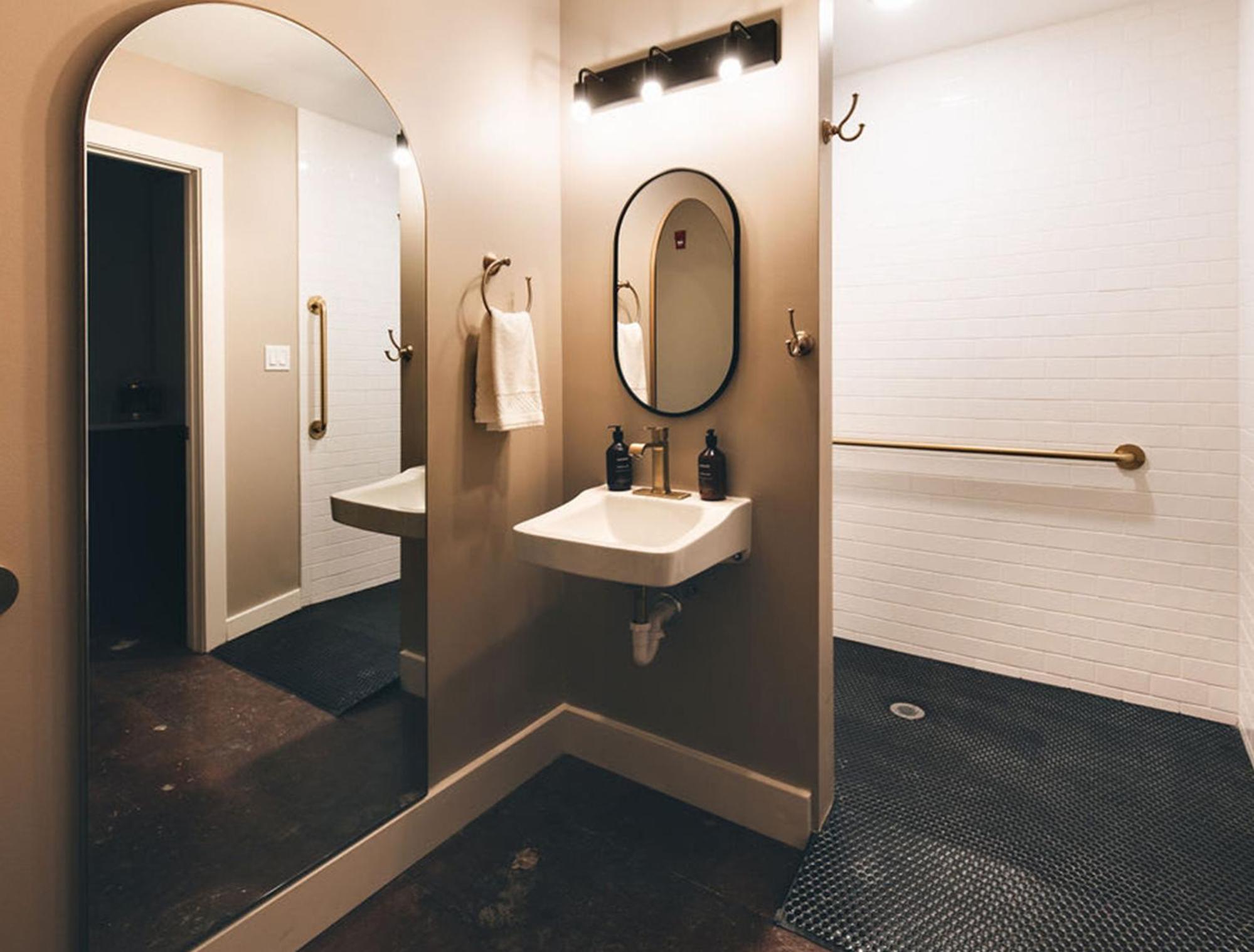 The Bellwether Hotel, Photo 6