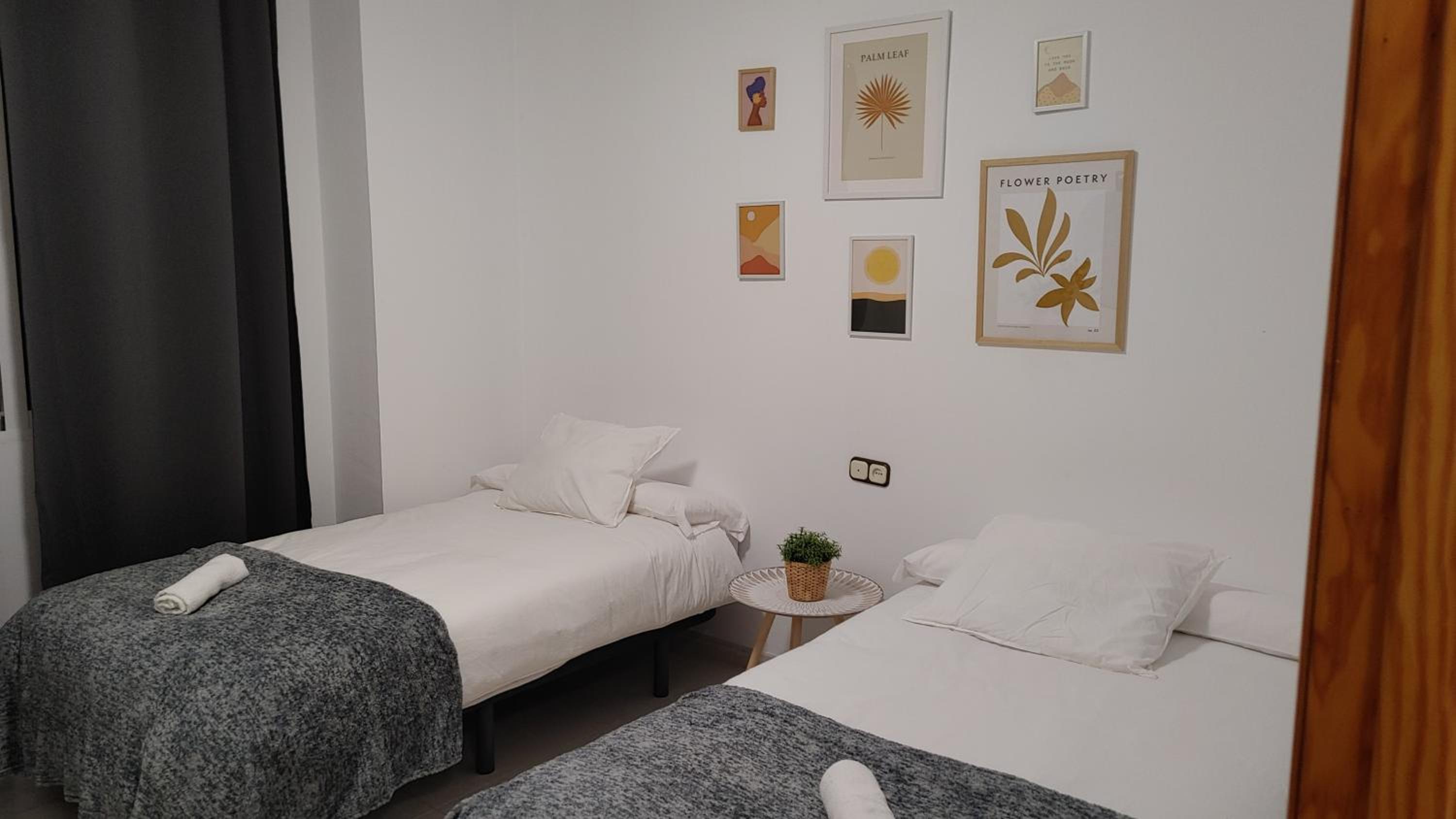 Four-Bedroom House - Photo 2