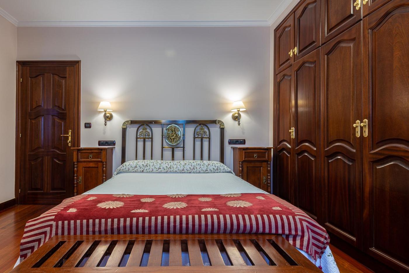 Double Room with Mountain View - Photo 1