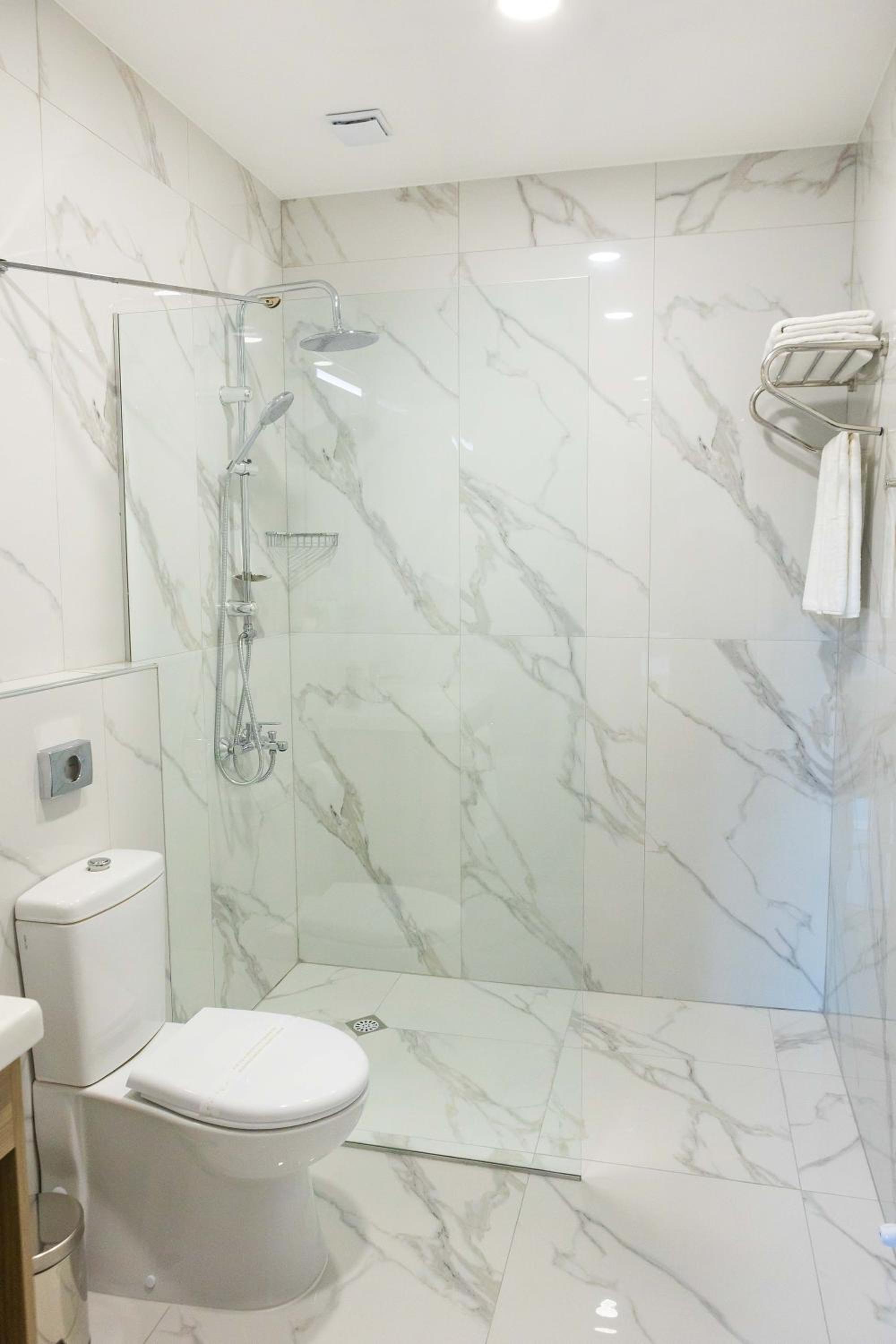 Deluxe Double Room with Balcony photo 3