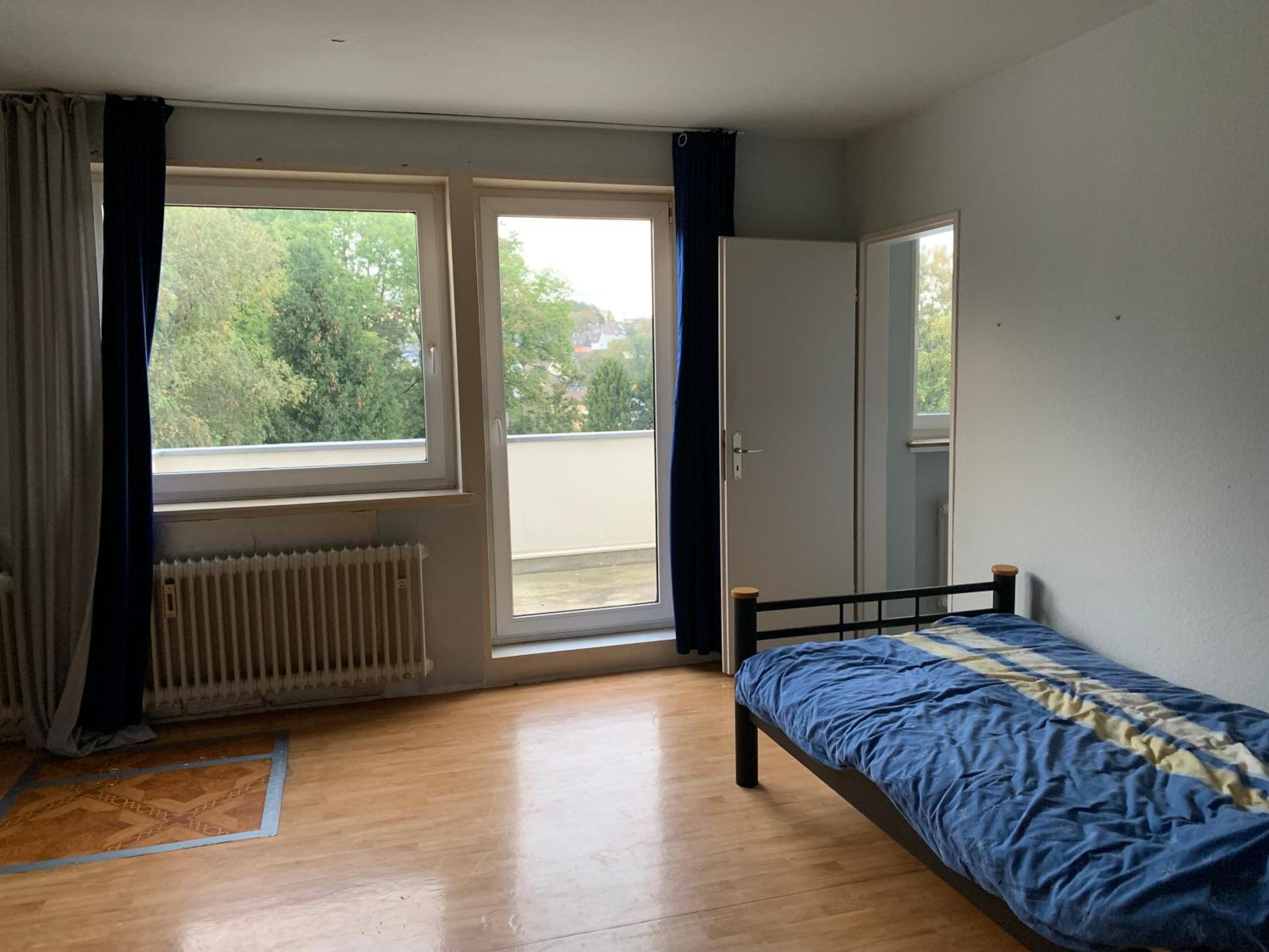 One-Bedroom Apartment photo 2