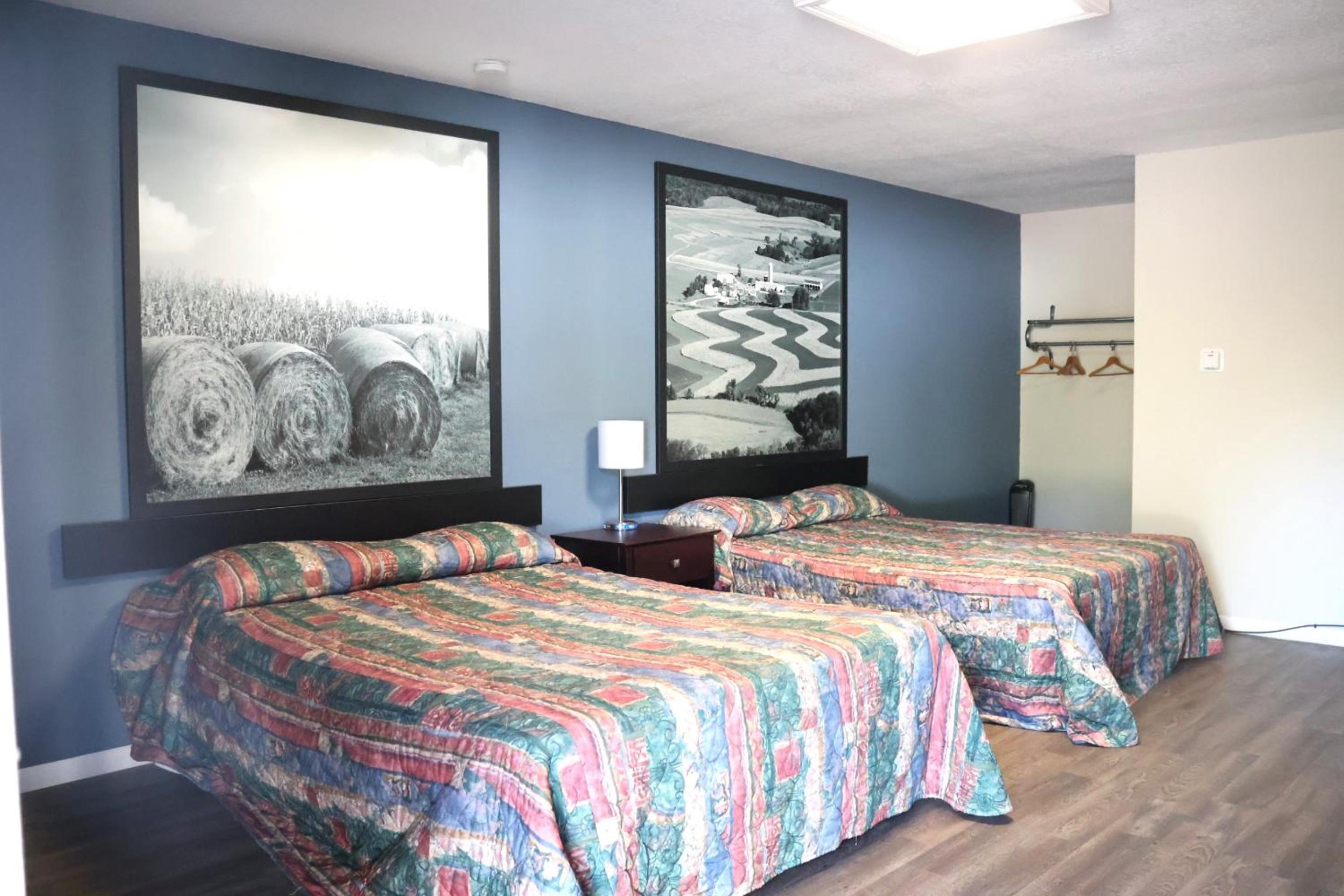 Premium 2 Queen Bed With Kitchenette photo 2
