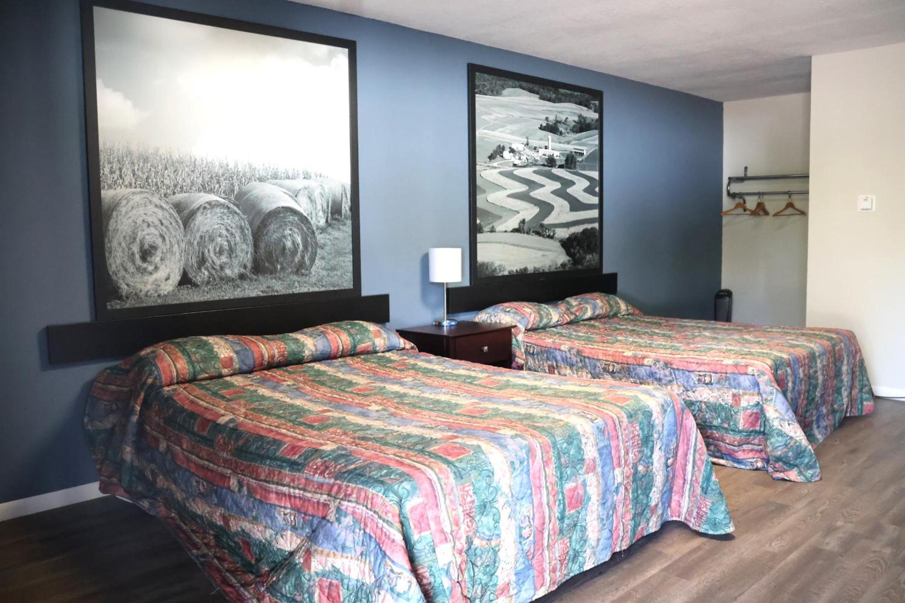 Premium 2 Queen Bed With Kitchenette photo 1