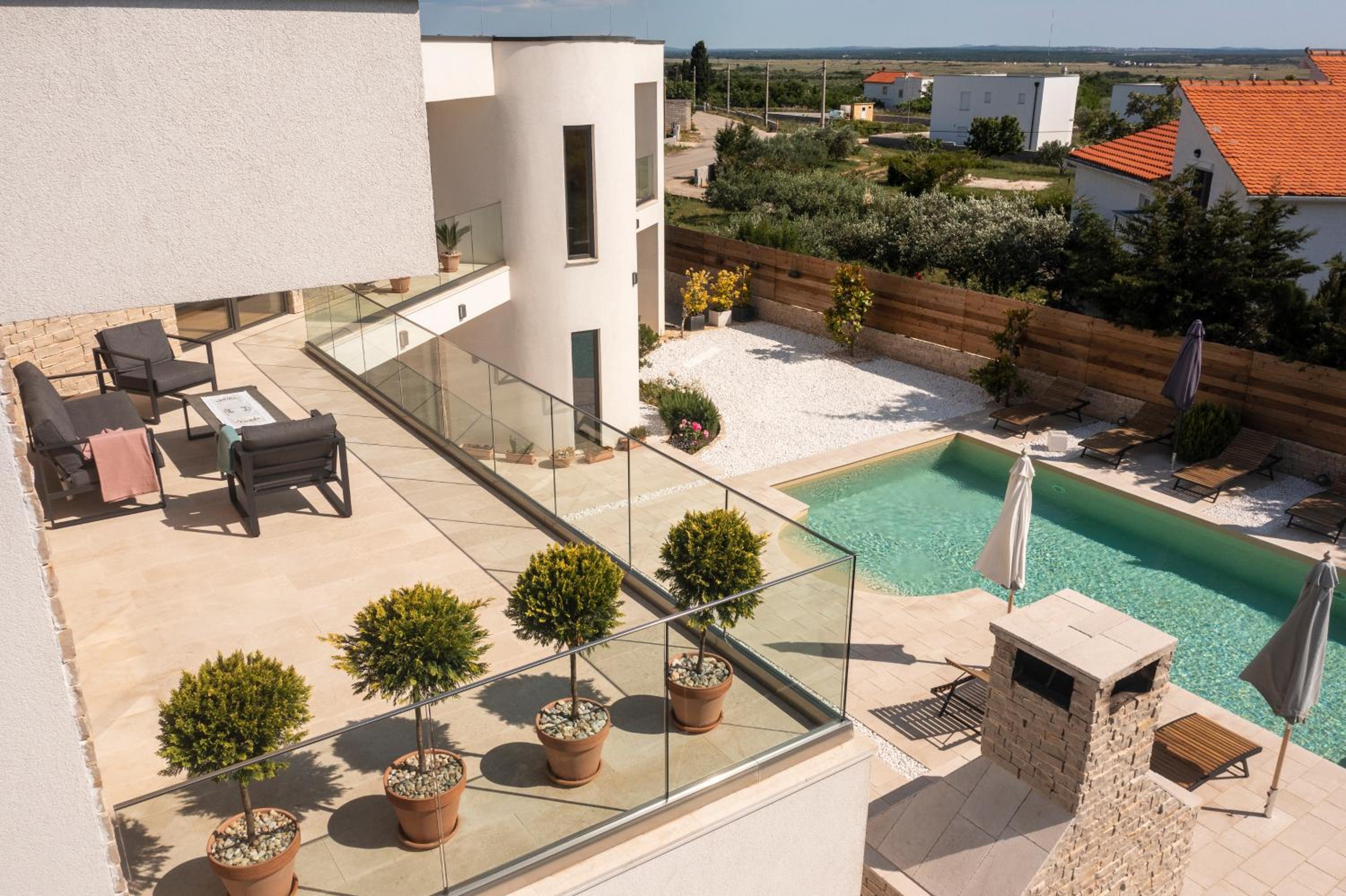 Villa photo 2