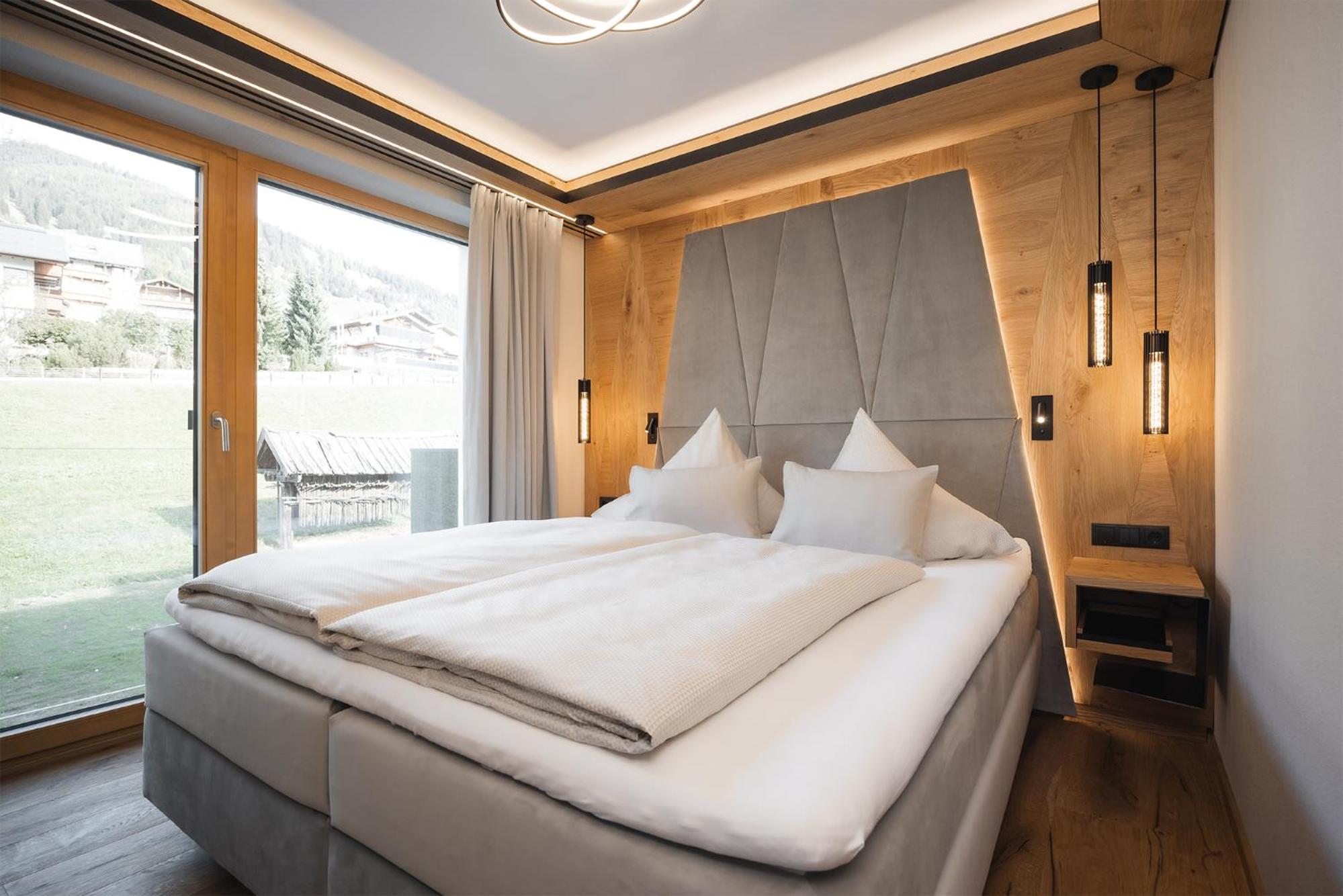 Superior Suite - Photo 1