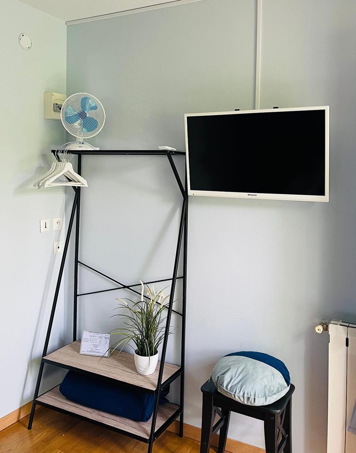 Double Room - Photo 2