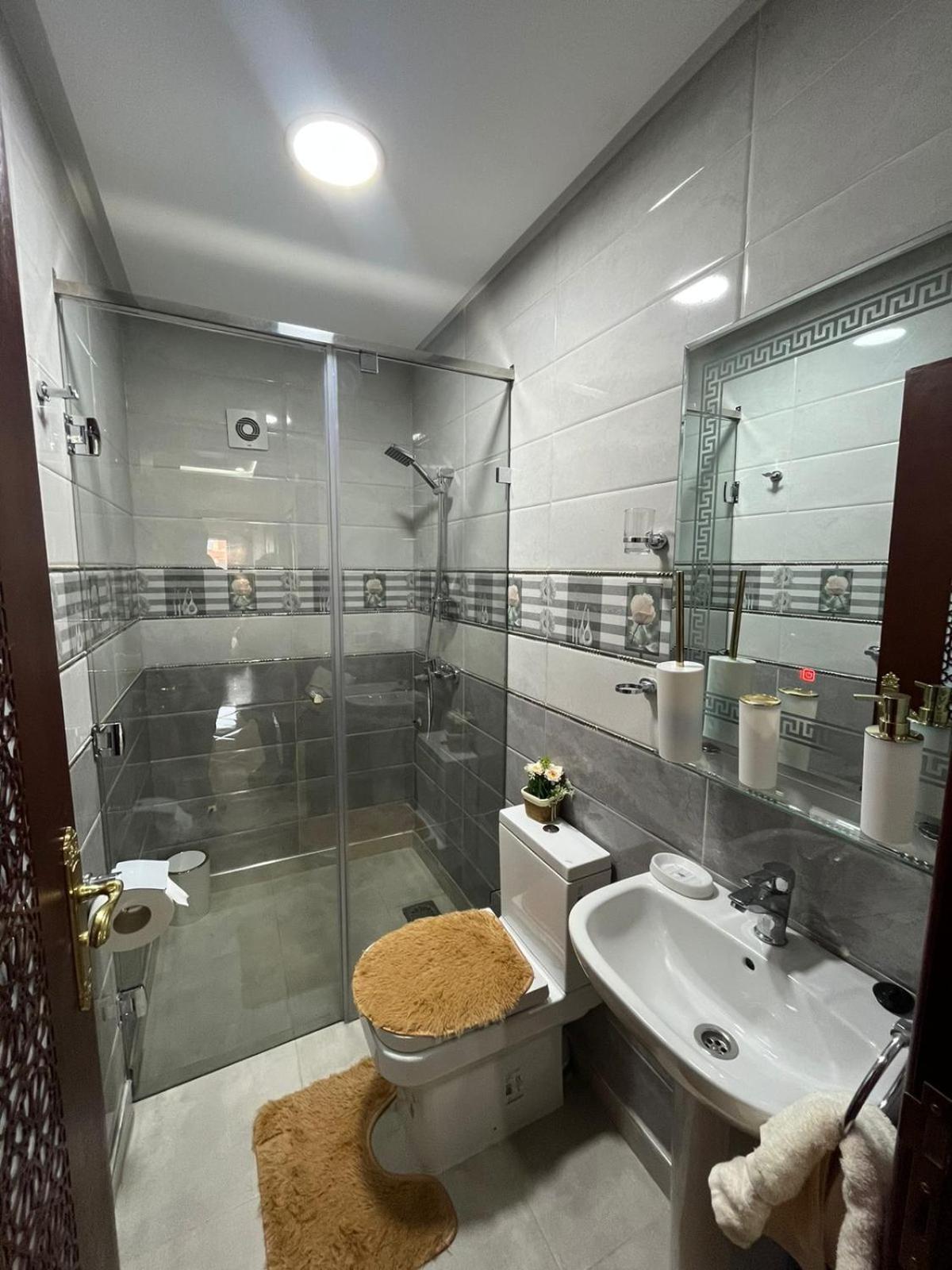 Deluxe Family Suite photo 3