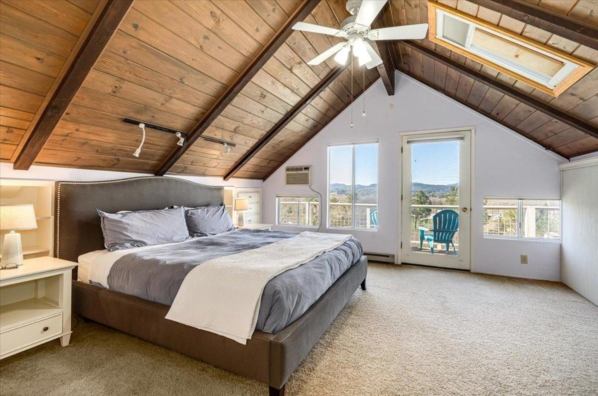 Three-Bedroom Vacation Home  photo 1