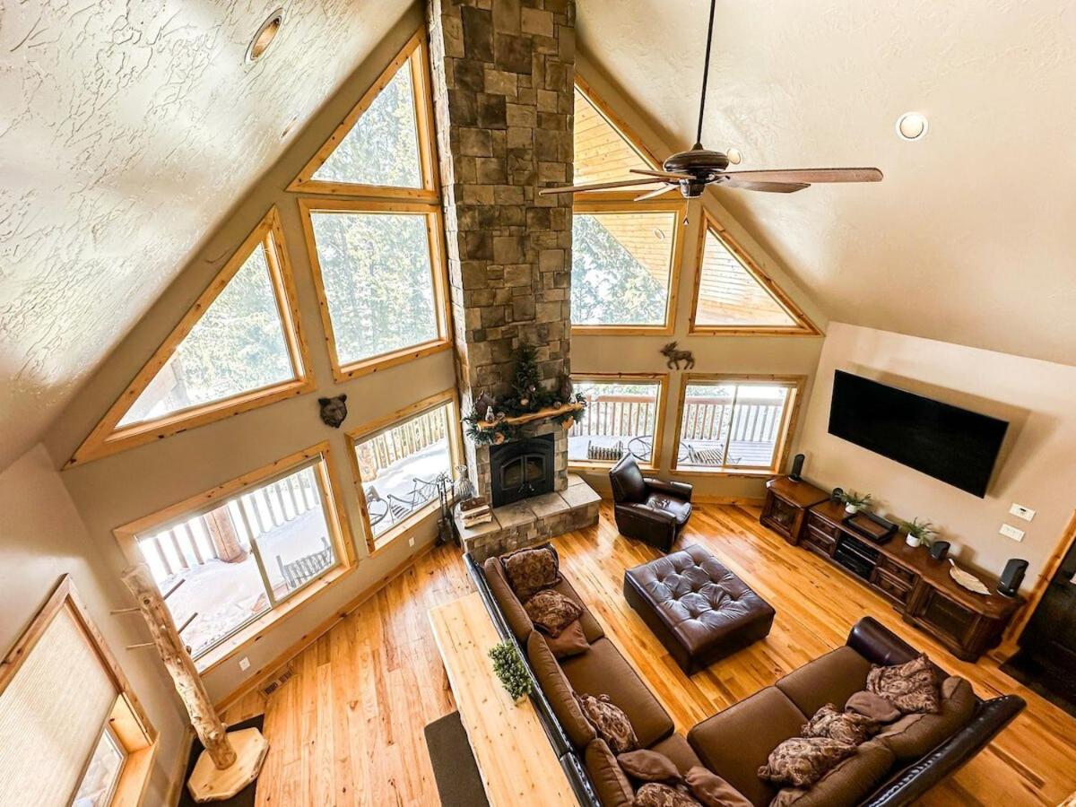 Three-Bedroom House photo 1