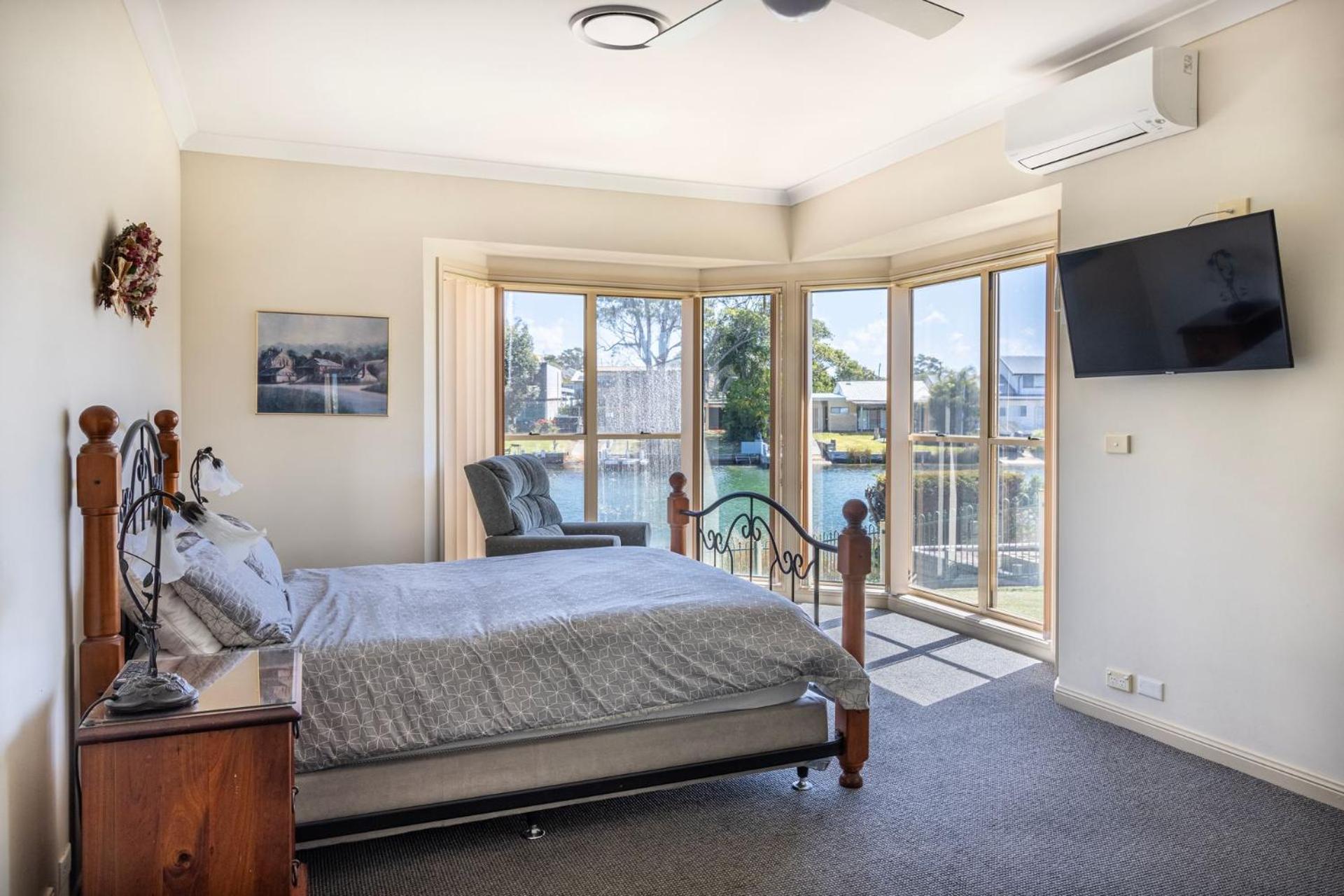 Four-Bedroom House photo 1