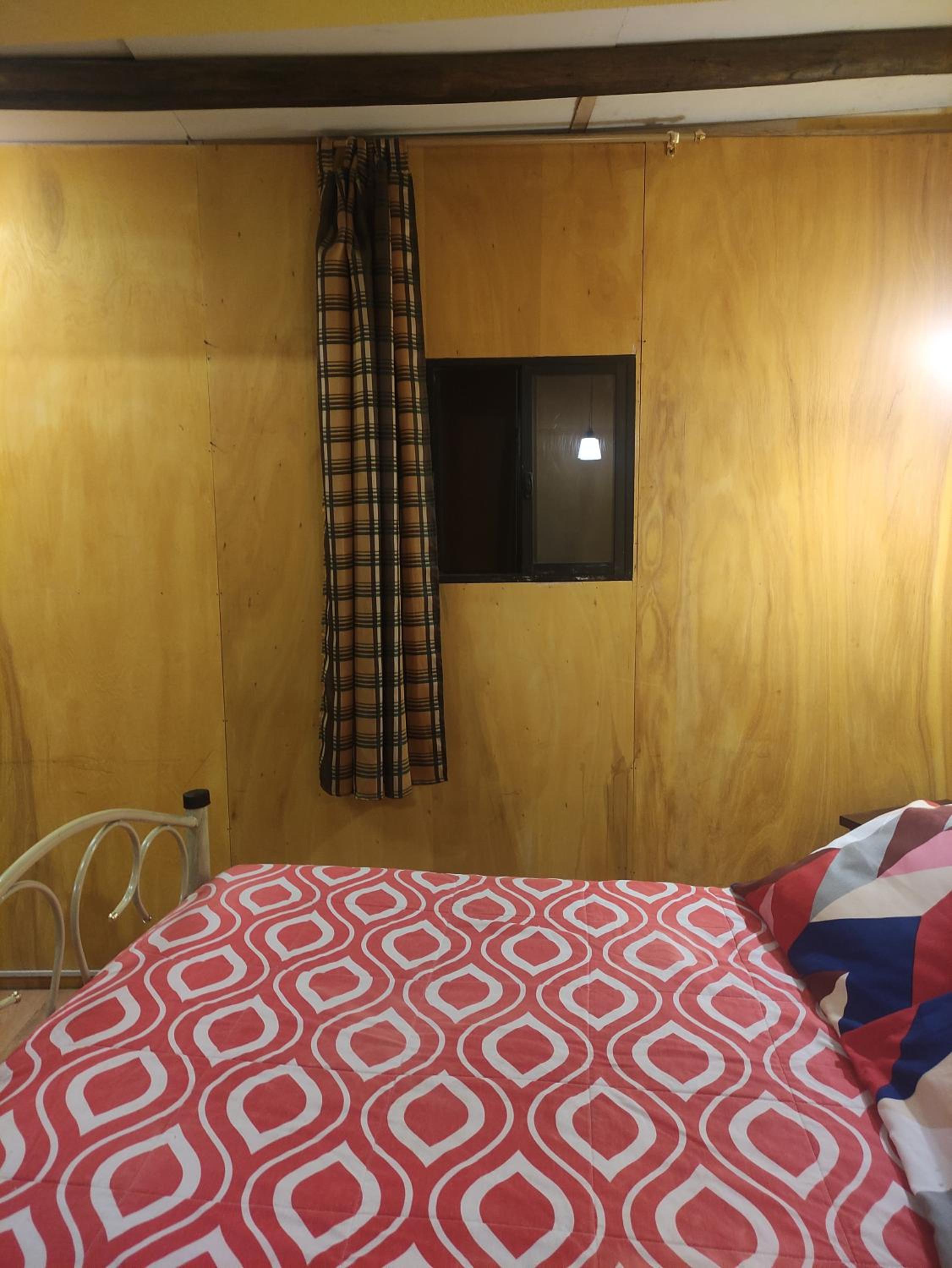 Standard Double Room with Shared Bathroom photo 3