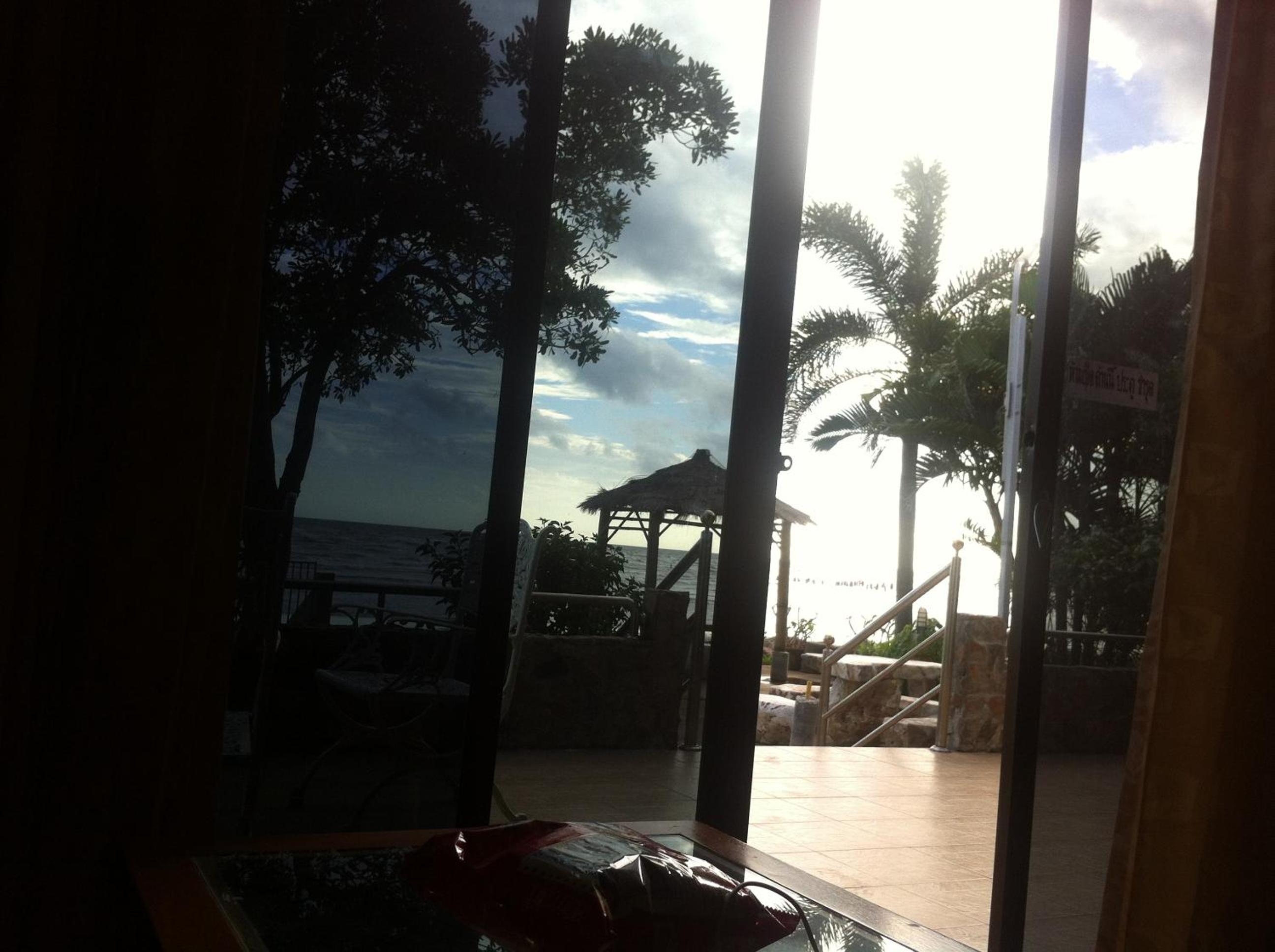 Bungalow Beach Front photo 2