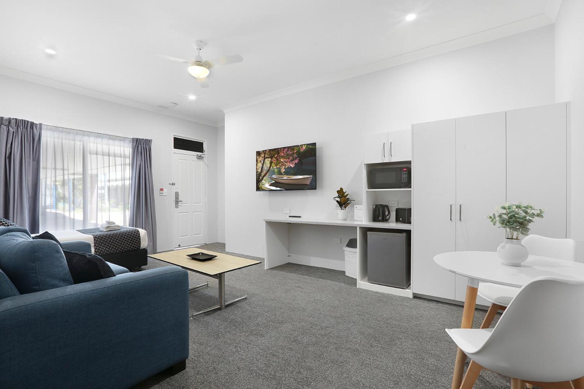 Deluxe Family Room