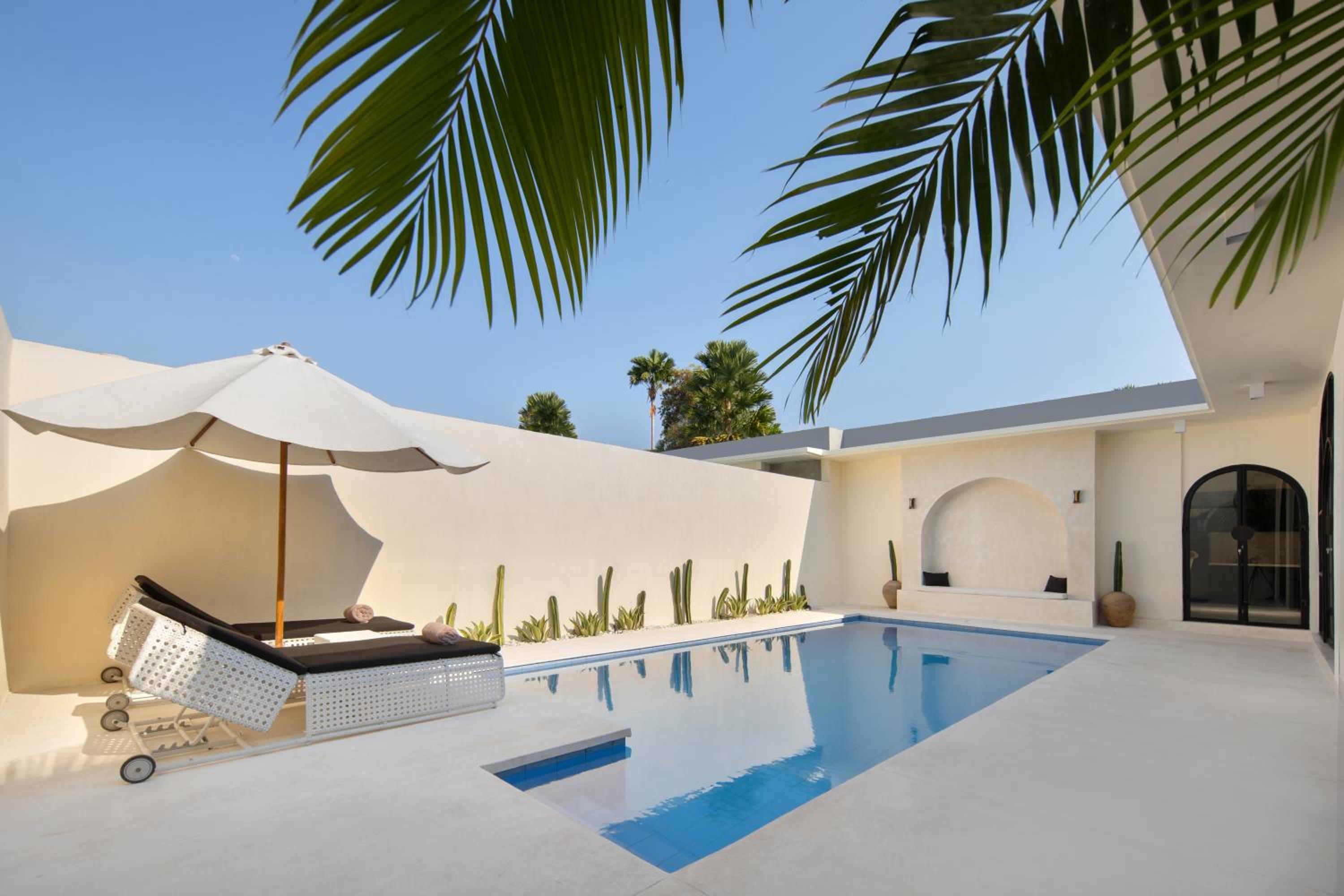Luxury Two Bedroom Villa with Private Pool - Photo 7
