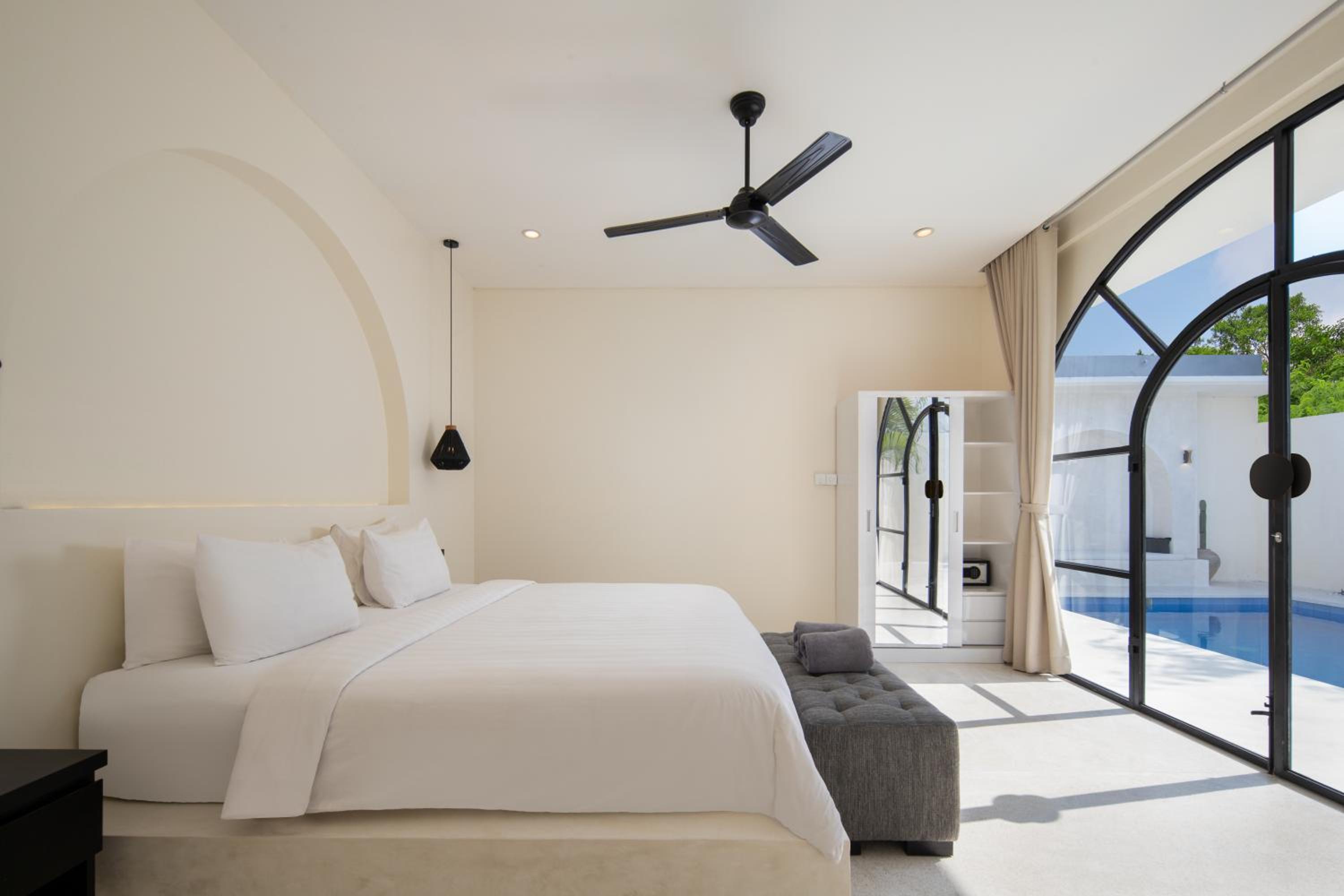 Luxury Two Bedroom Villa with Private Pool - Photo 8
