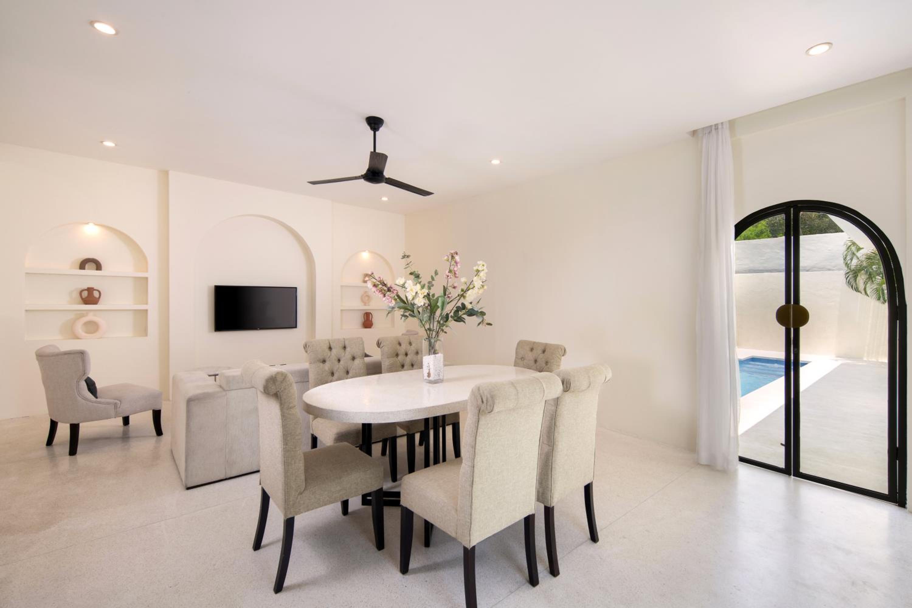 Luxury Two Bedroom Villa with Private Pool - Photo 6